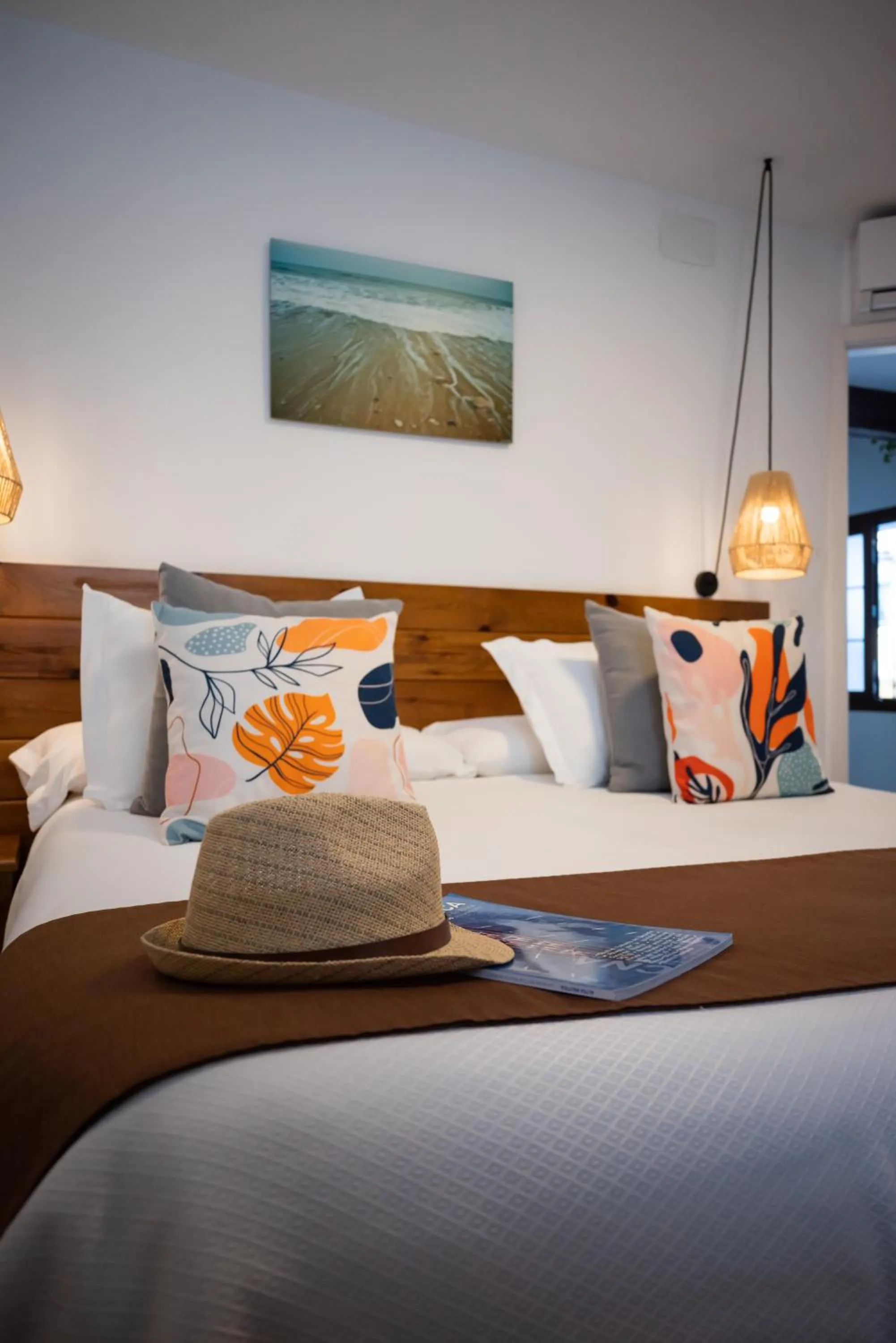 Property building, Bed in Hostal Boutique Casa del Mar Altea