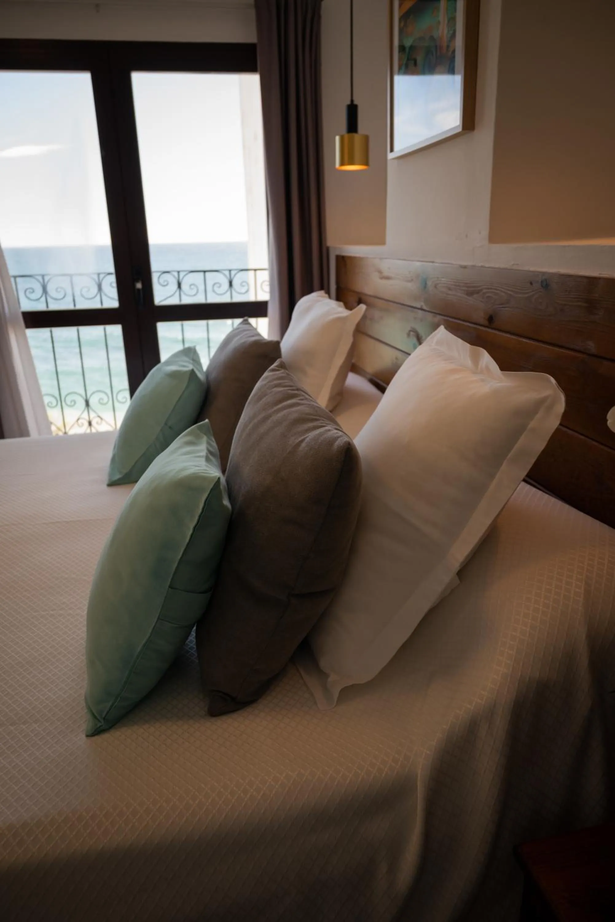 Property building, Bed in Hostal Boutique Casa del Mar Altea