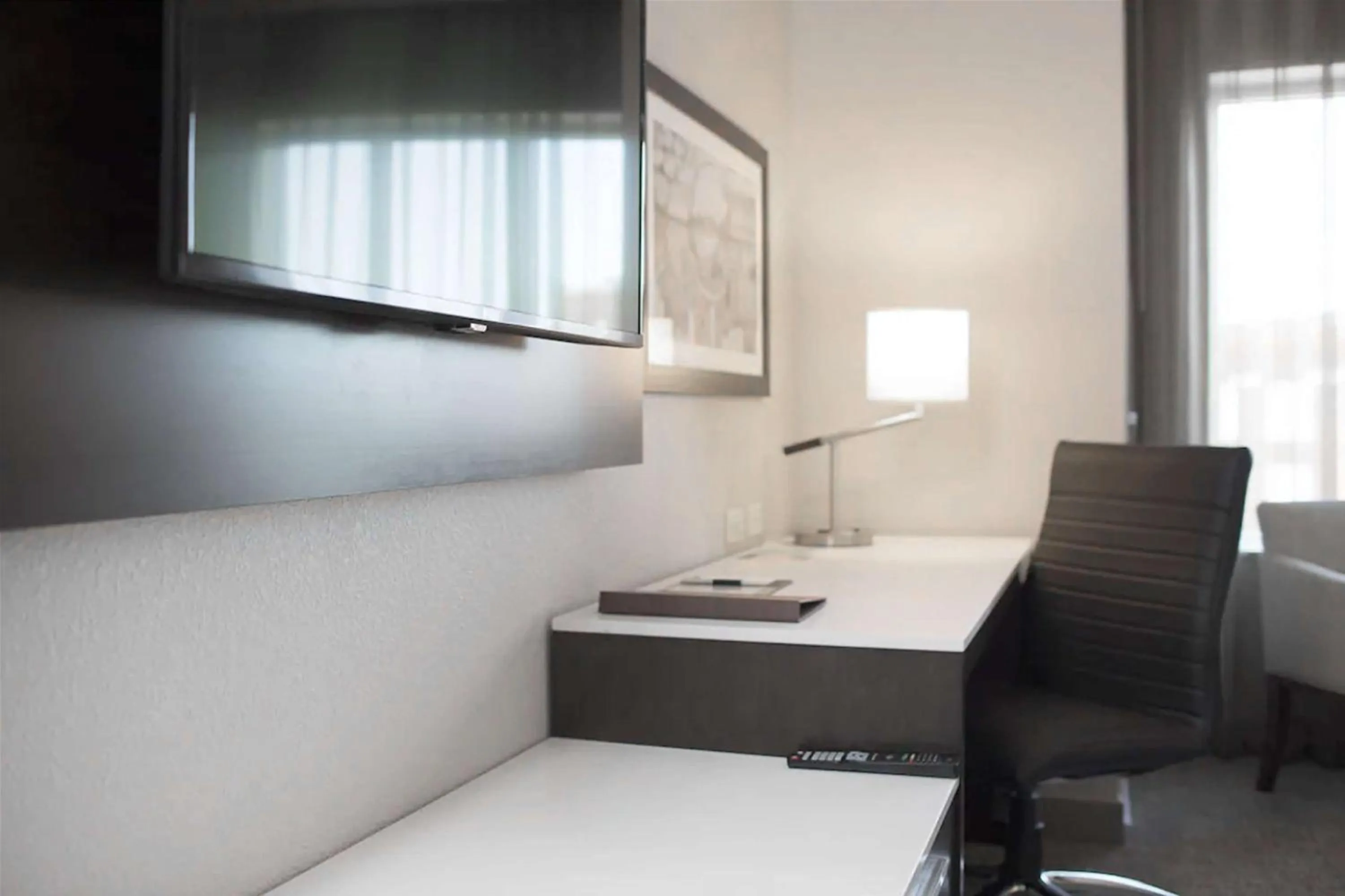 Bedroom, Bed in Hilton Garden Inn Minneapolis - University Area