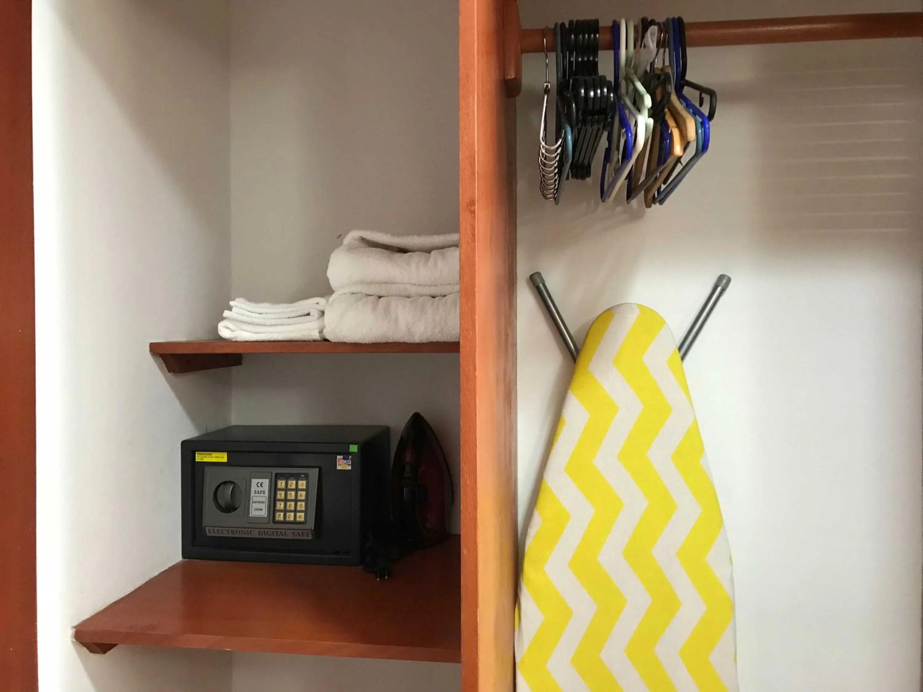 safe in Lilas del Mar Apartments