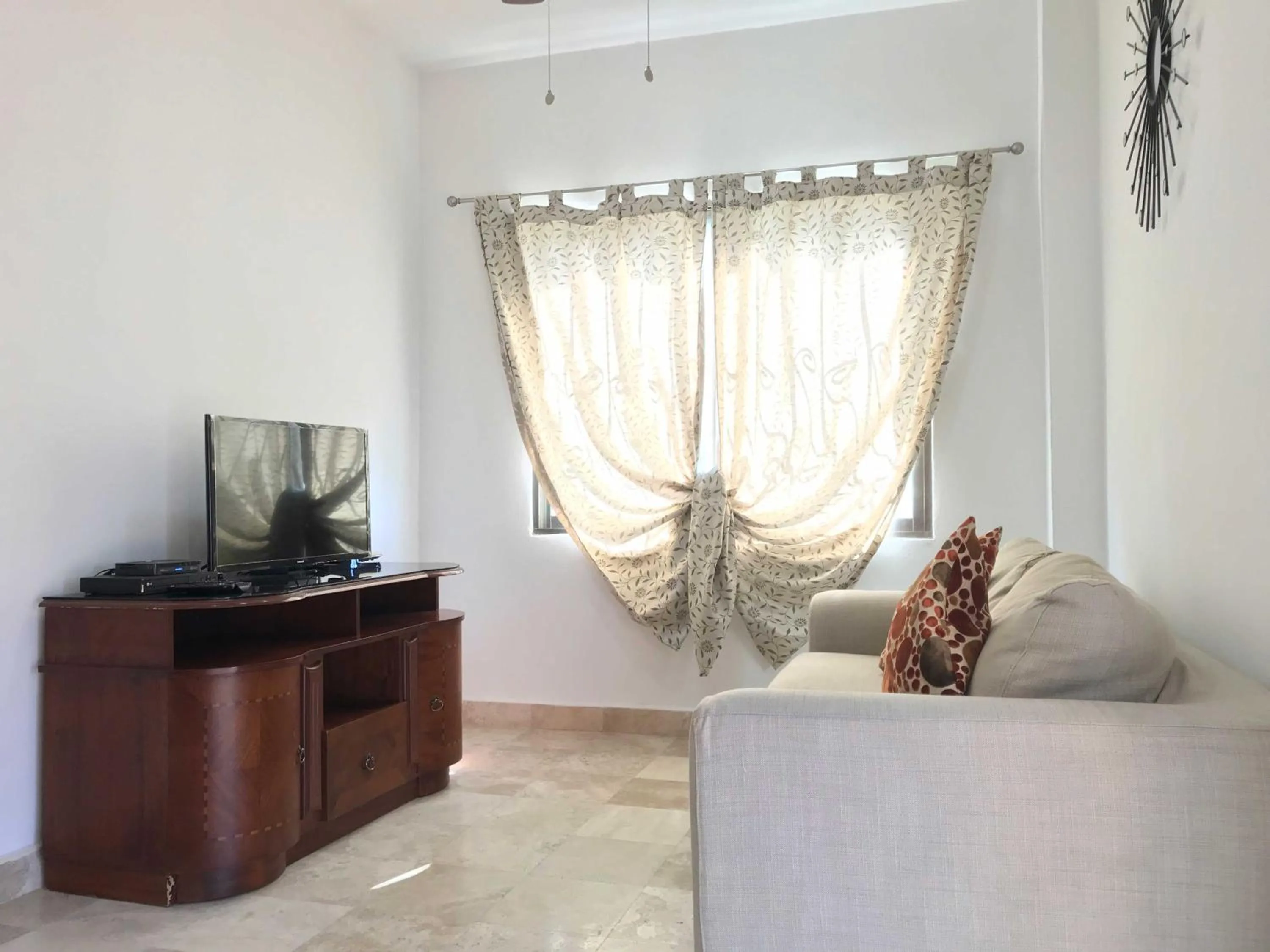 TV and multimedia in Lilas del Mar Apartments