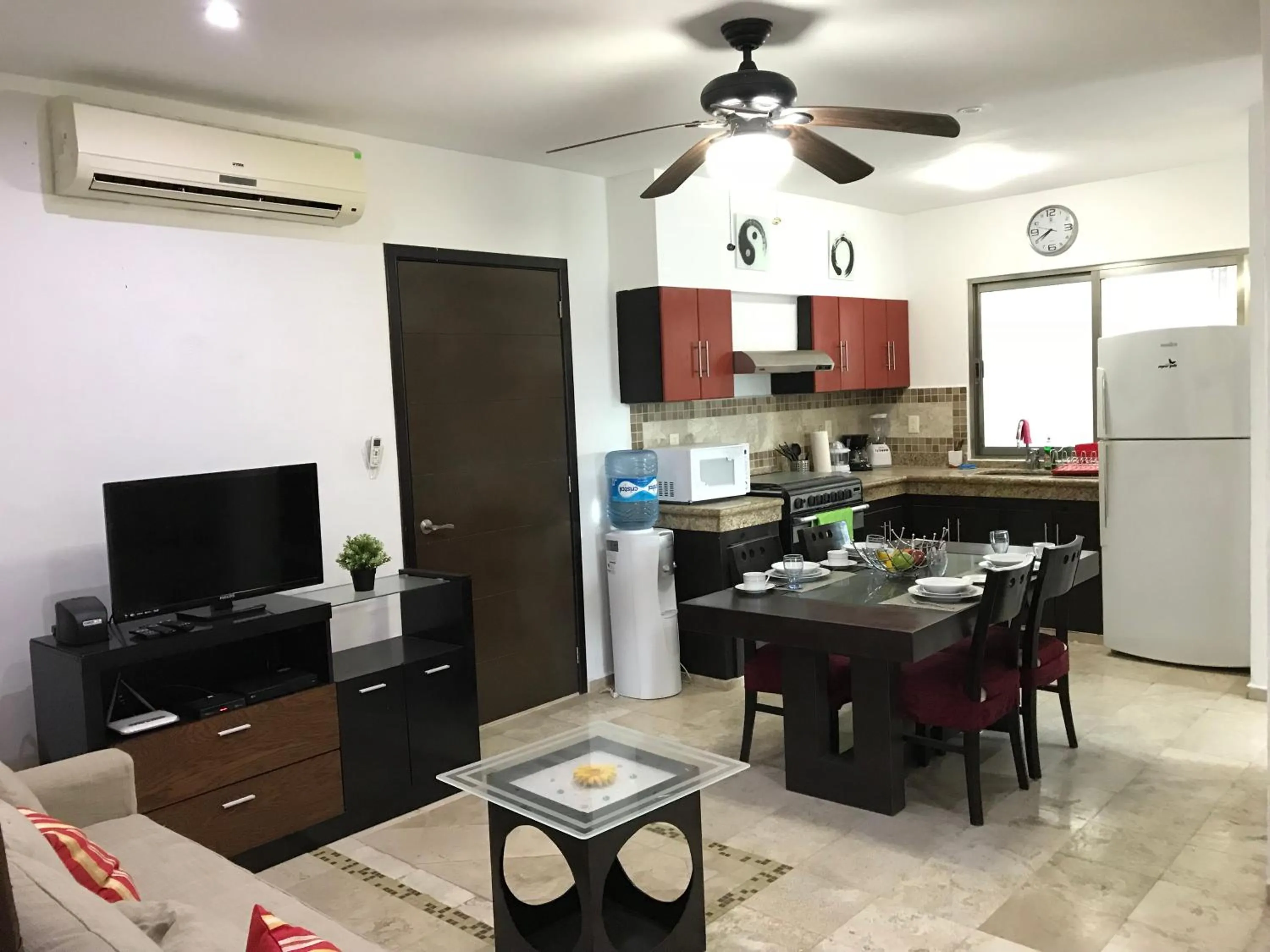 TV and multimedia in Lilas del Mar Apartments