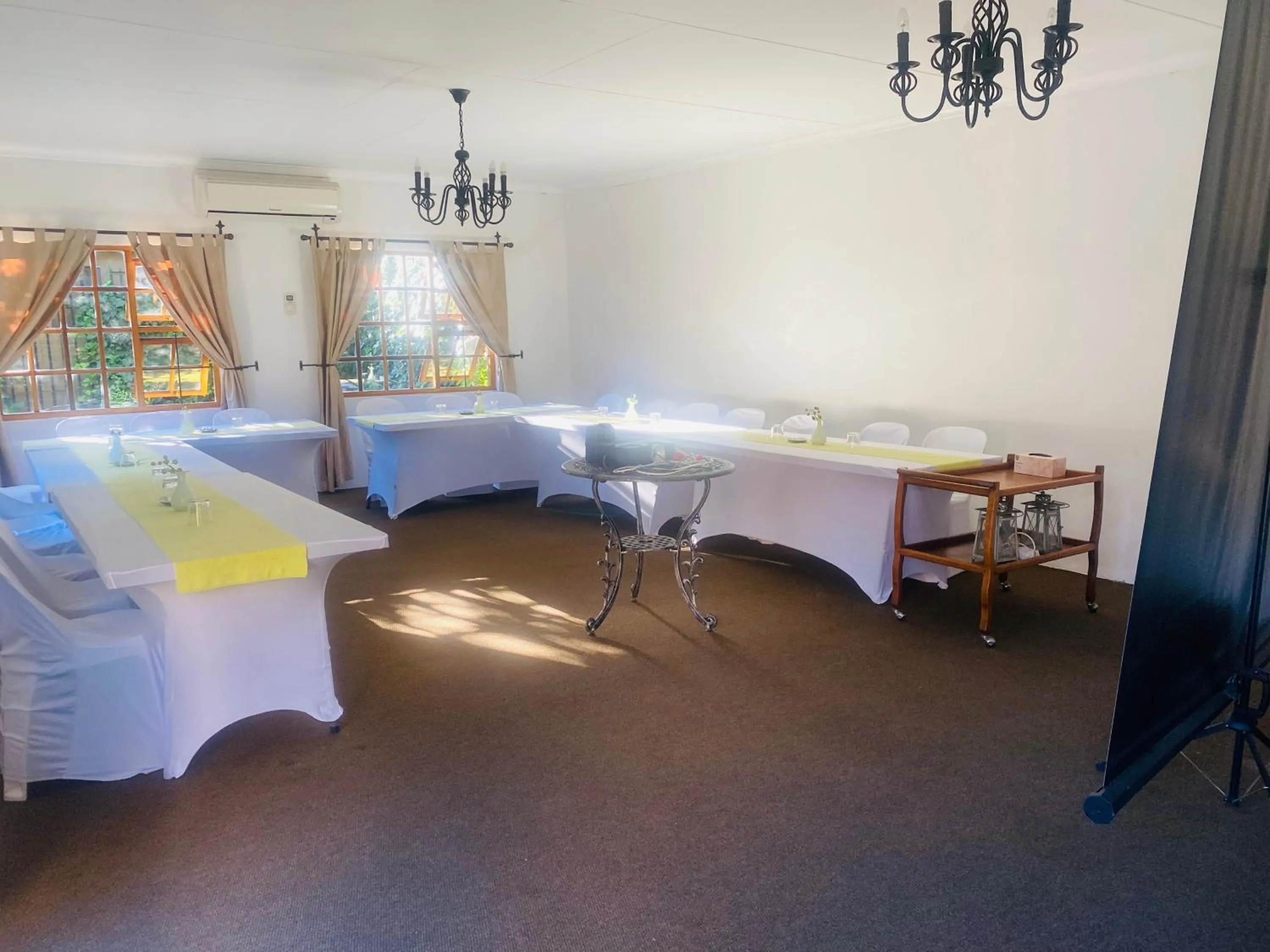 Bed in Greenleaf Guest Lodge