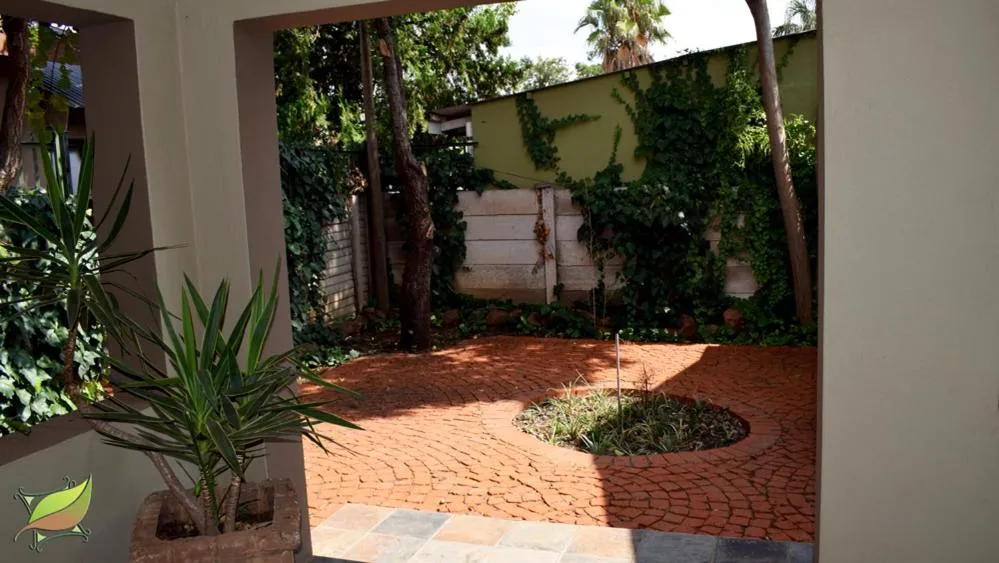 Patio in Greenleaf Guest Lodge