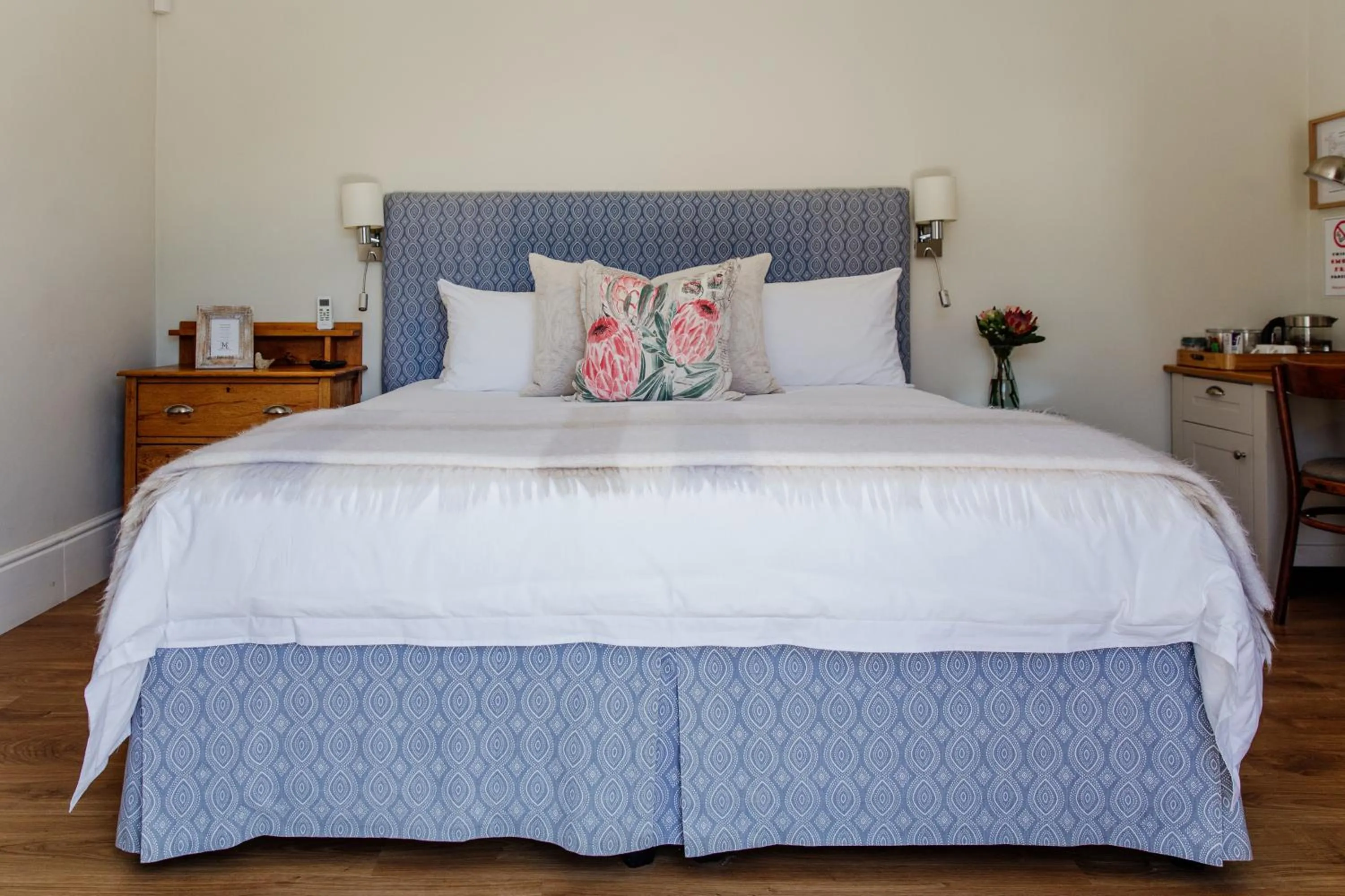 Bedroom, Bed in Cornerstone Manor