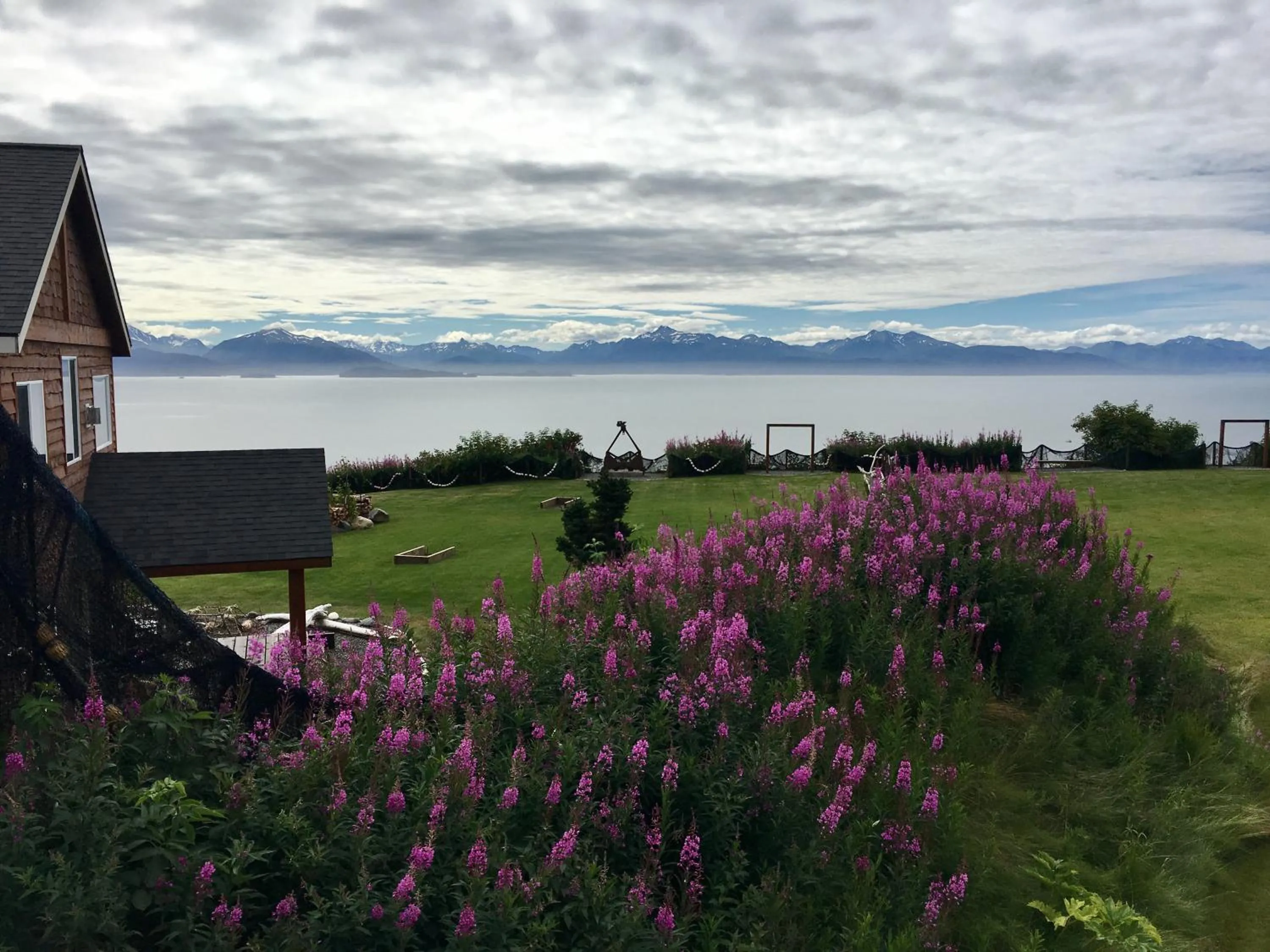 Mountain view in Baycrest Lodge