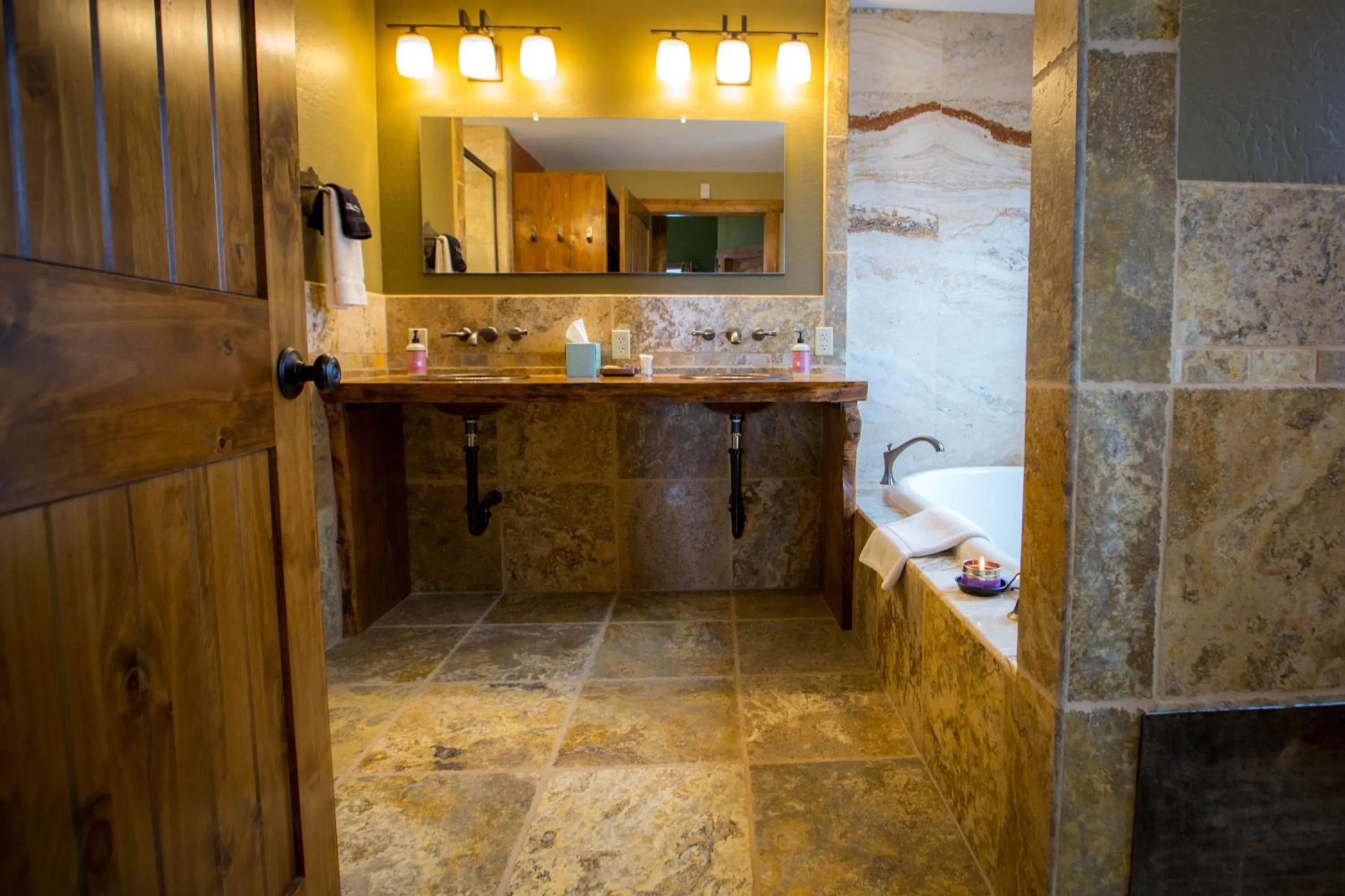 Bathroom in Baycrest Lodge