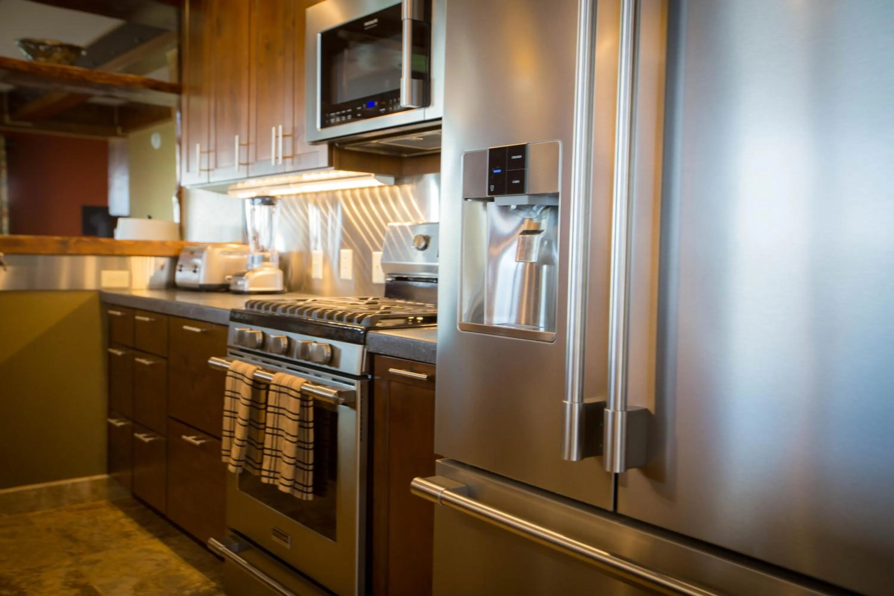 Kitchen or kitchenette in Baycrest Lodge