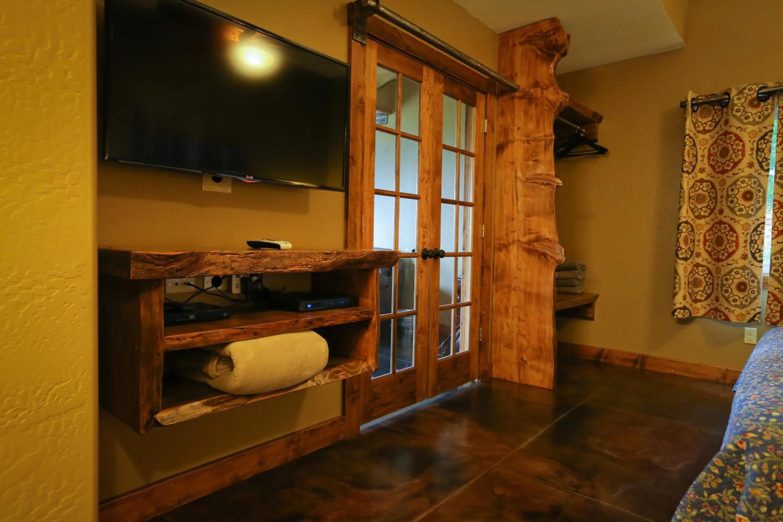 Bedroom in Baycrest Lodge