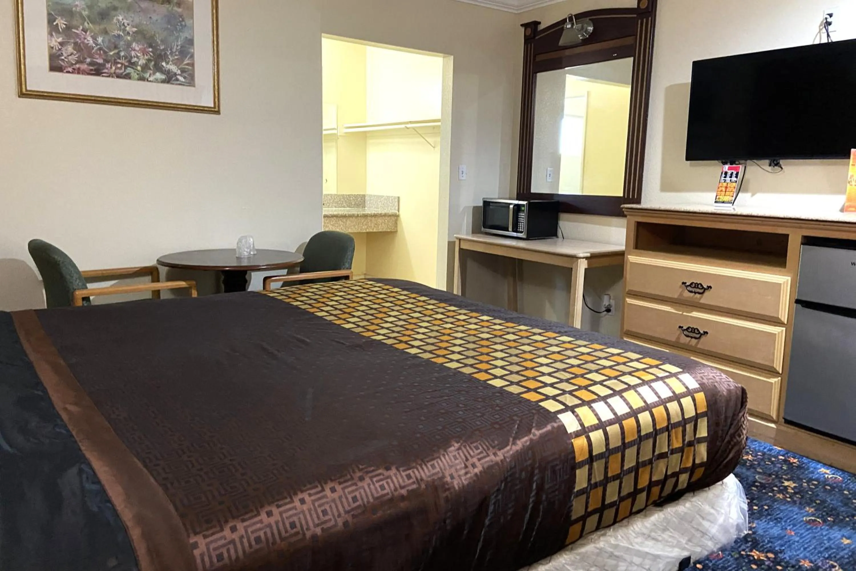 Bedroom, Bed in Robinhood Motel Anaheim West