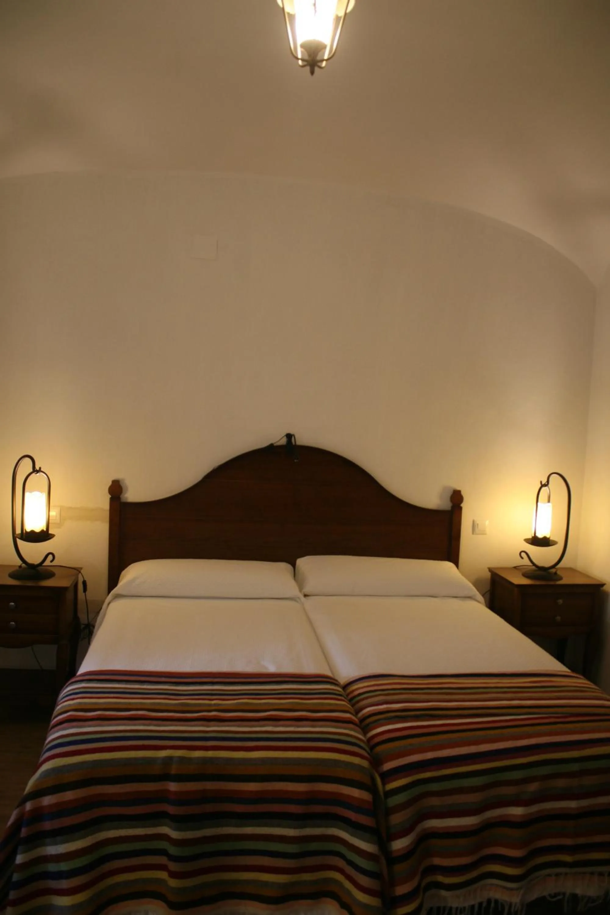 Bed in Hotel Rural Las Grullas