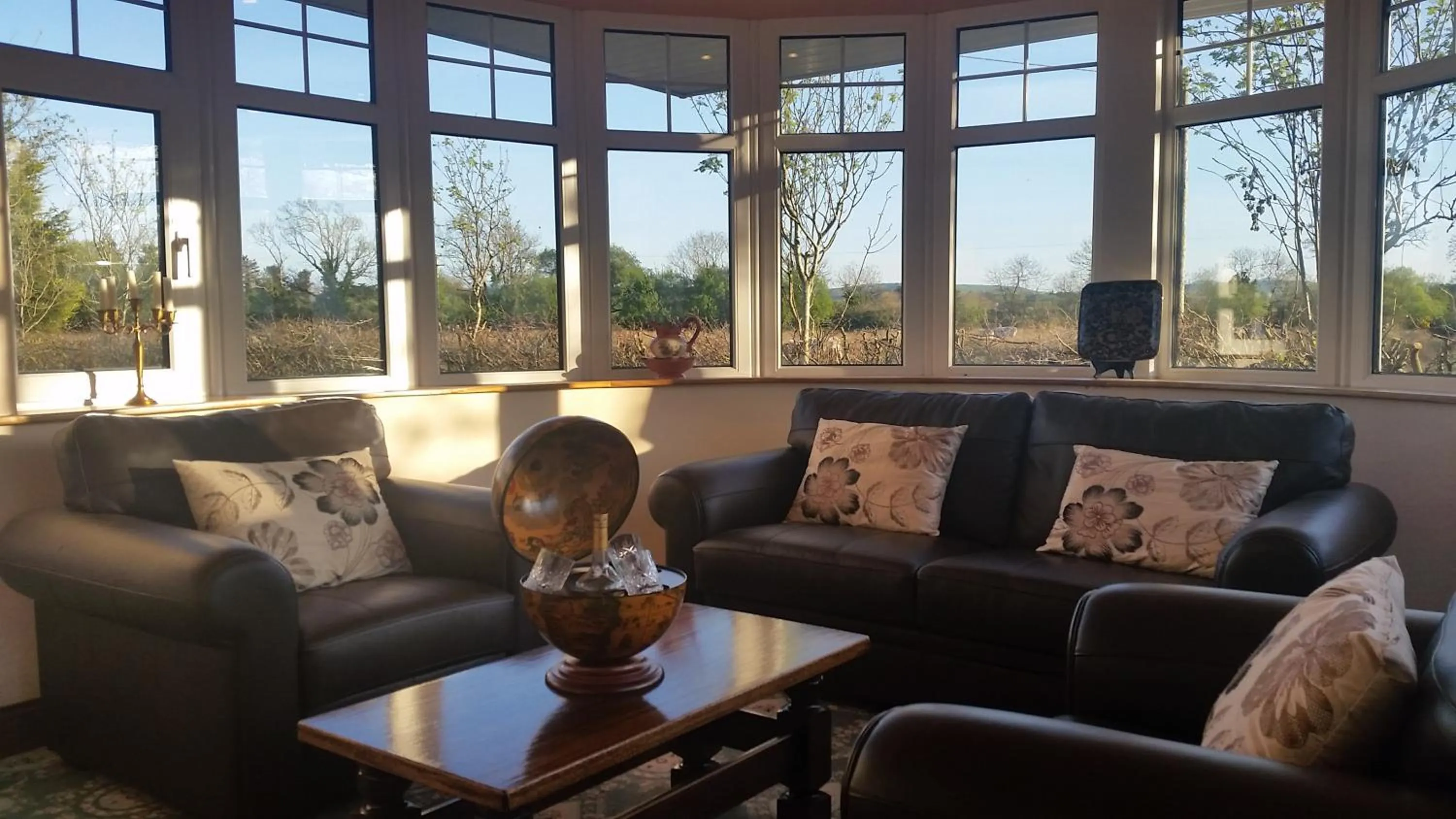 Lounge or bar in Cloghan Lodge