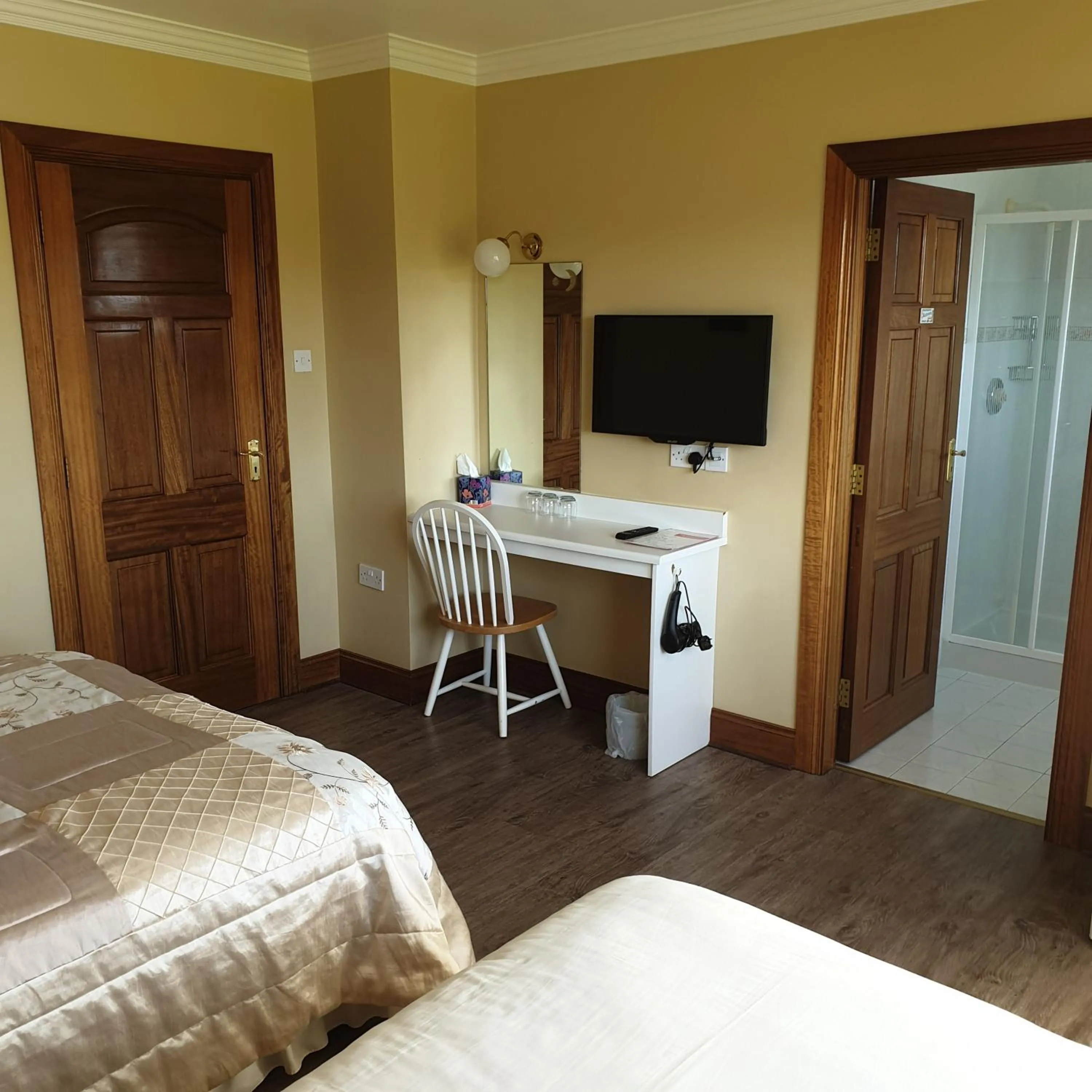 TV and multimedia, Bed in Cloghan Lodge