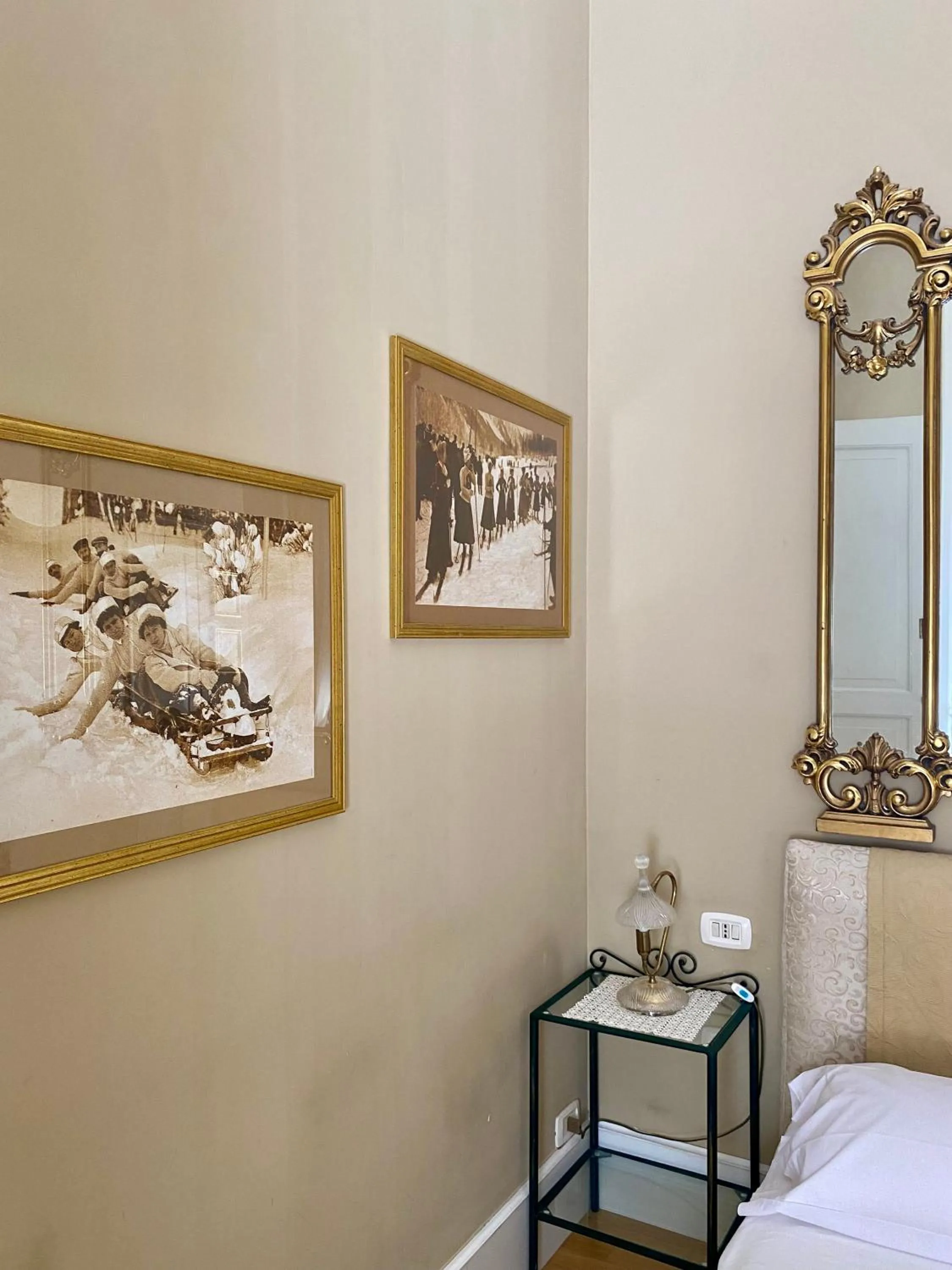 Bed in Monfort Club B&B