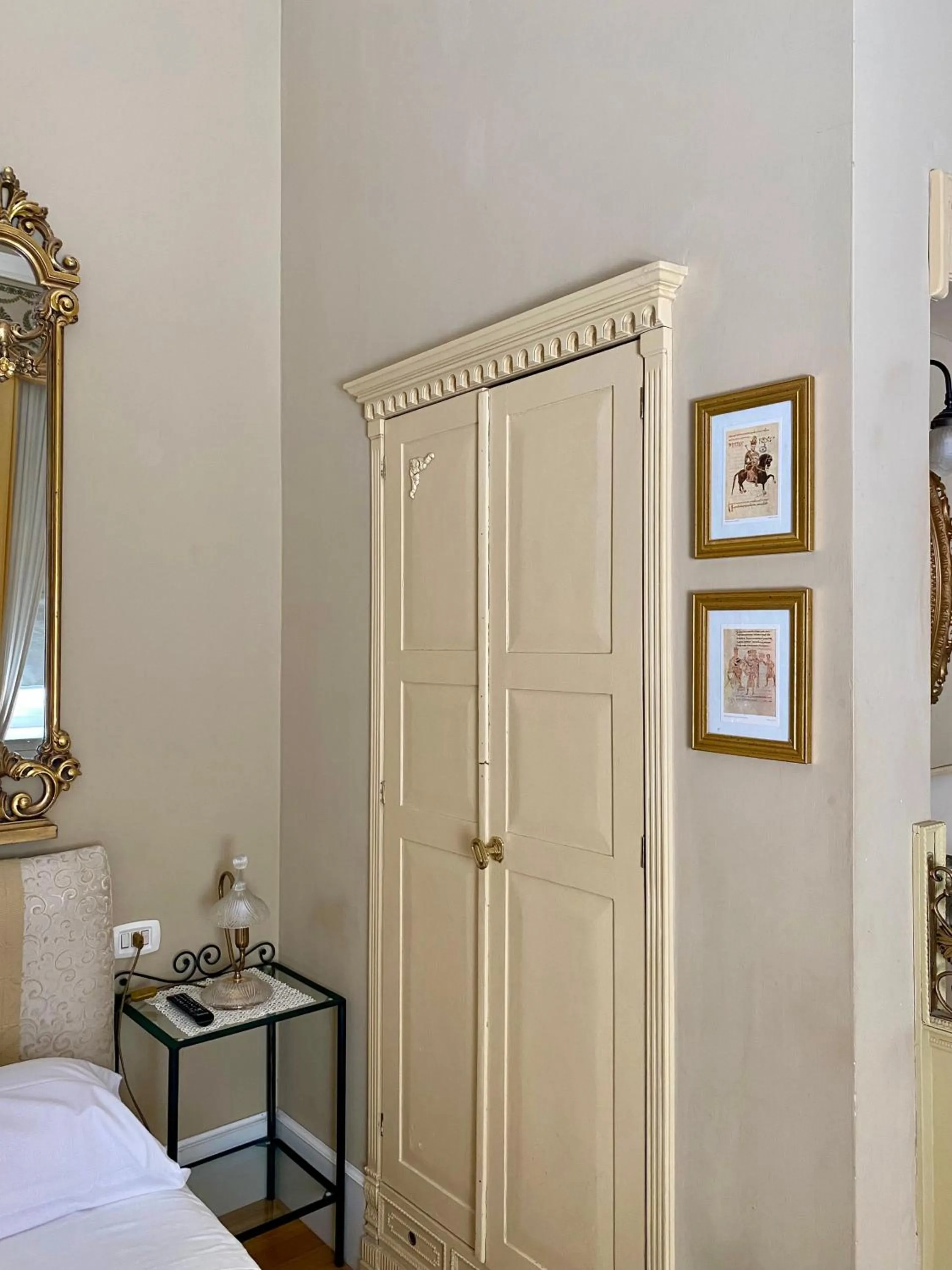 Bed in Monfort Club B&B