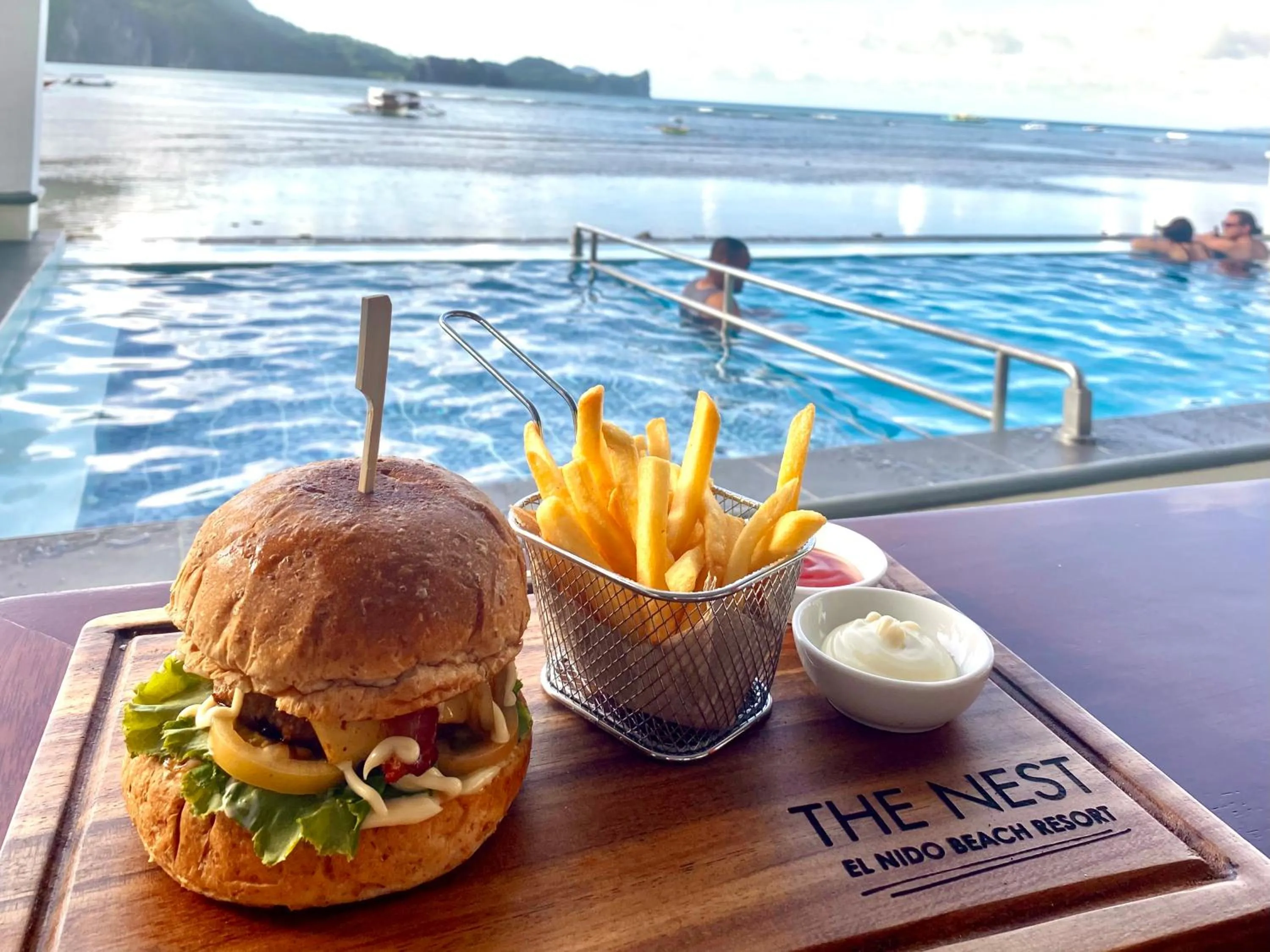 Restaurant/places to eat in The Nest El Nido Beach Resort