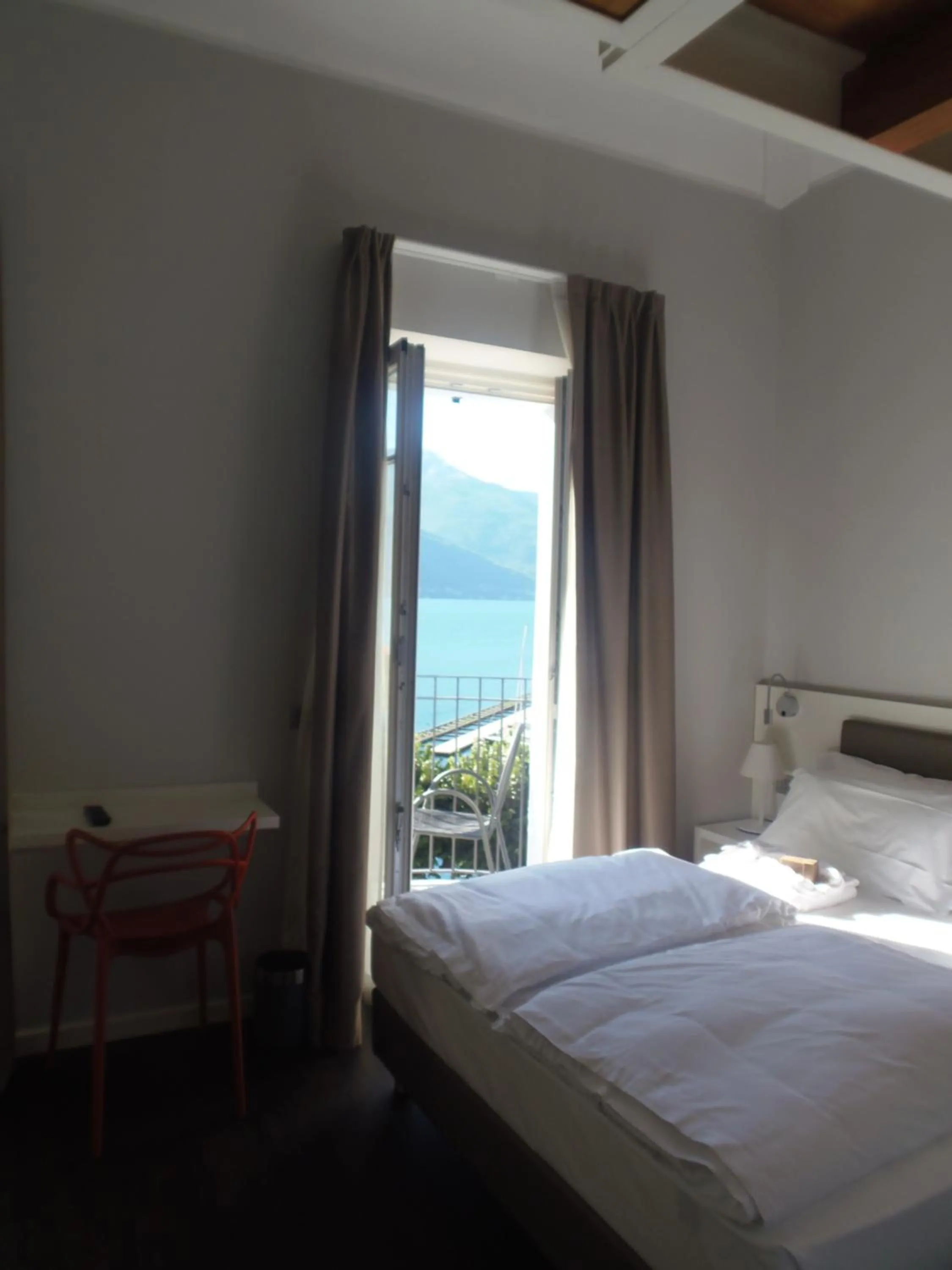 Bed in Albergo Dongo