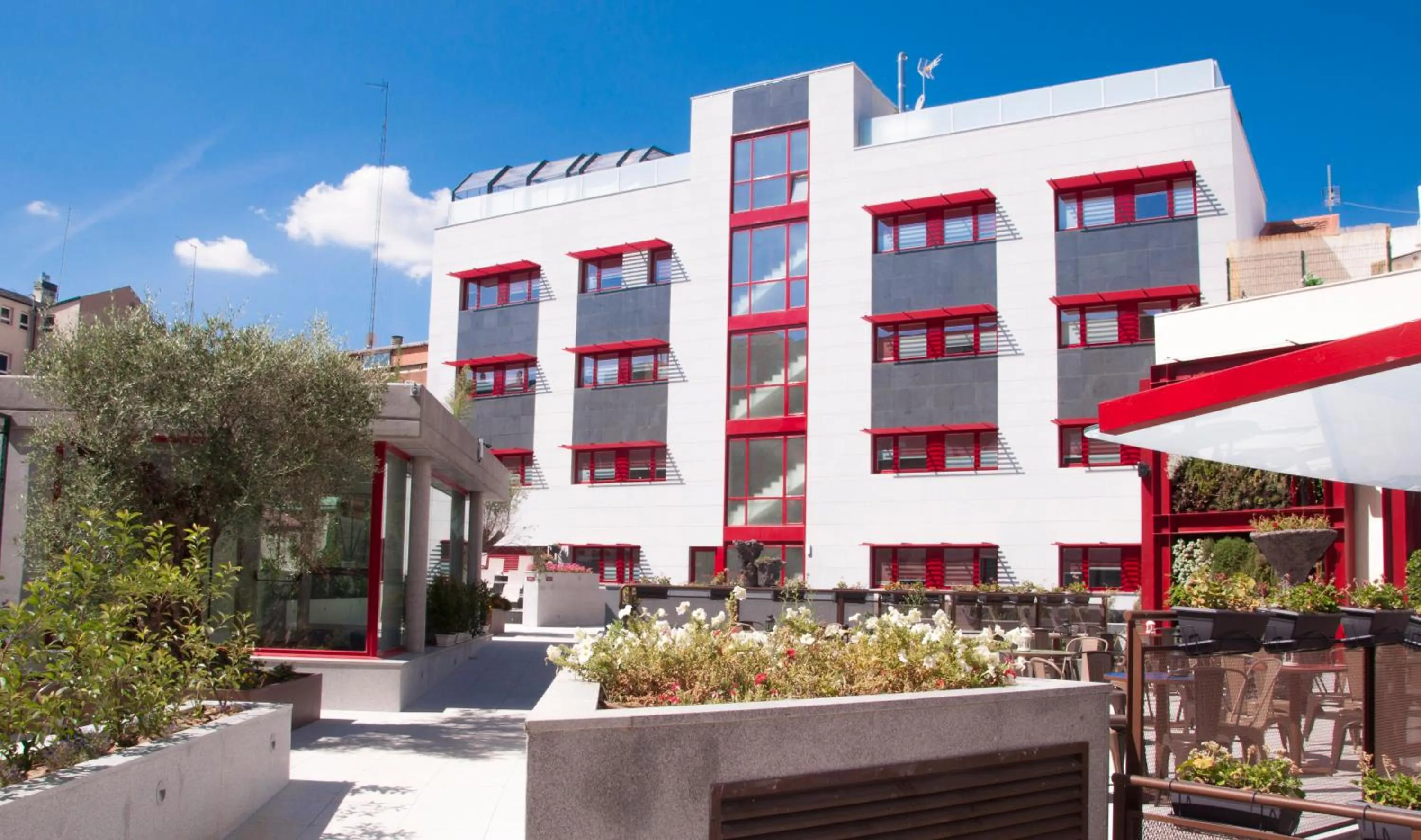 Property building in Funway Academic Resort