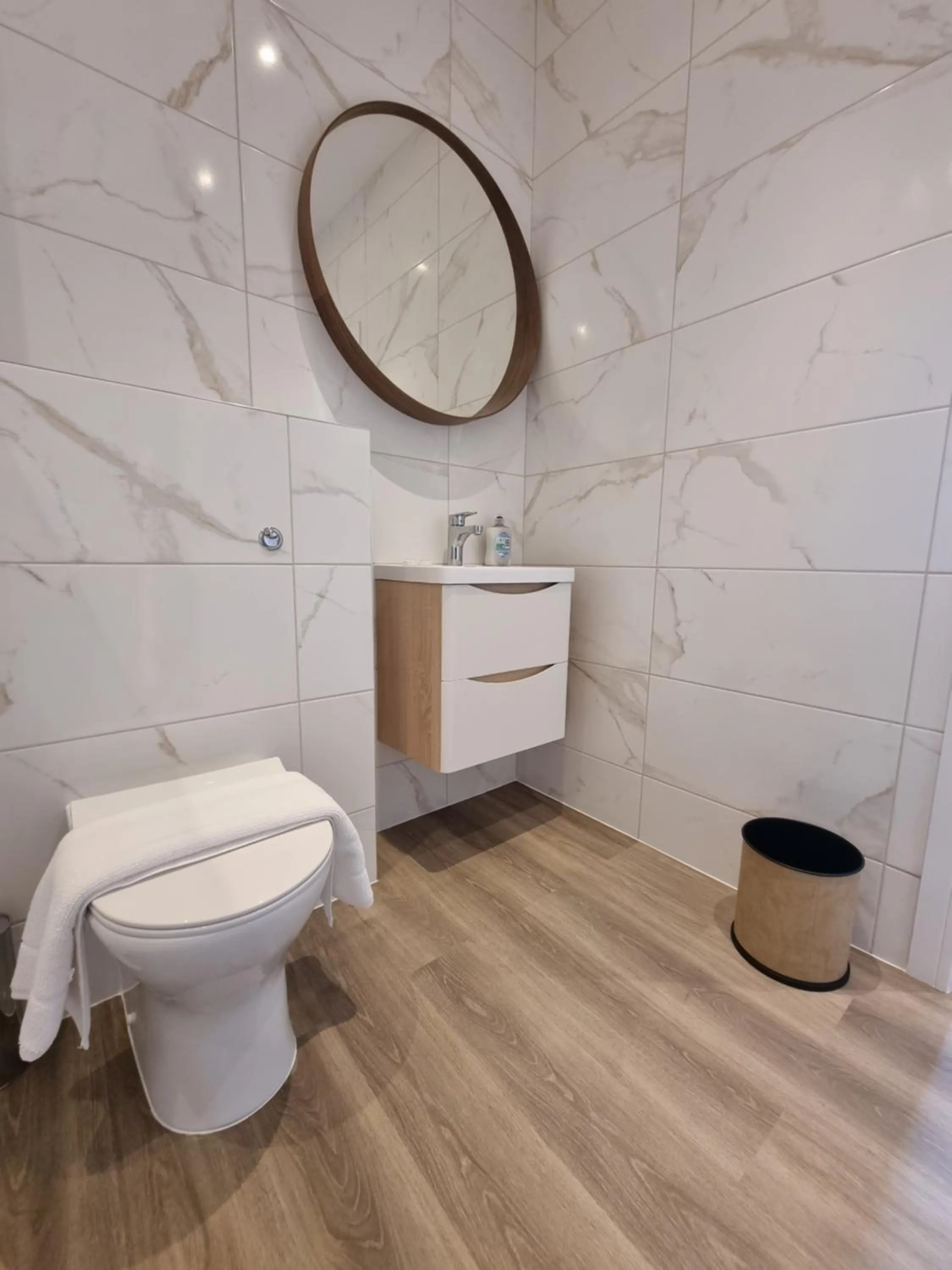 Bathroom in Hotel CG London