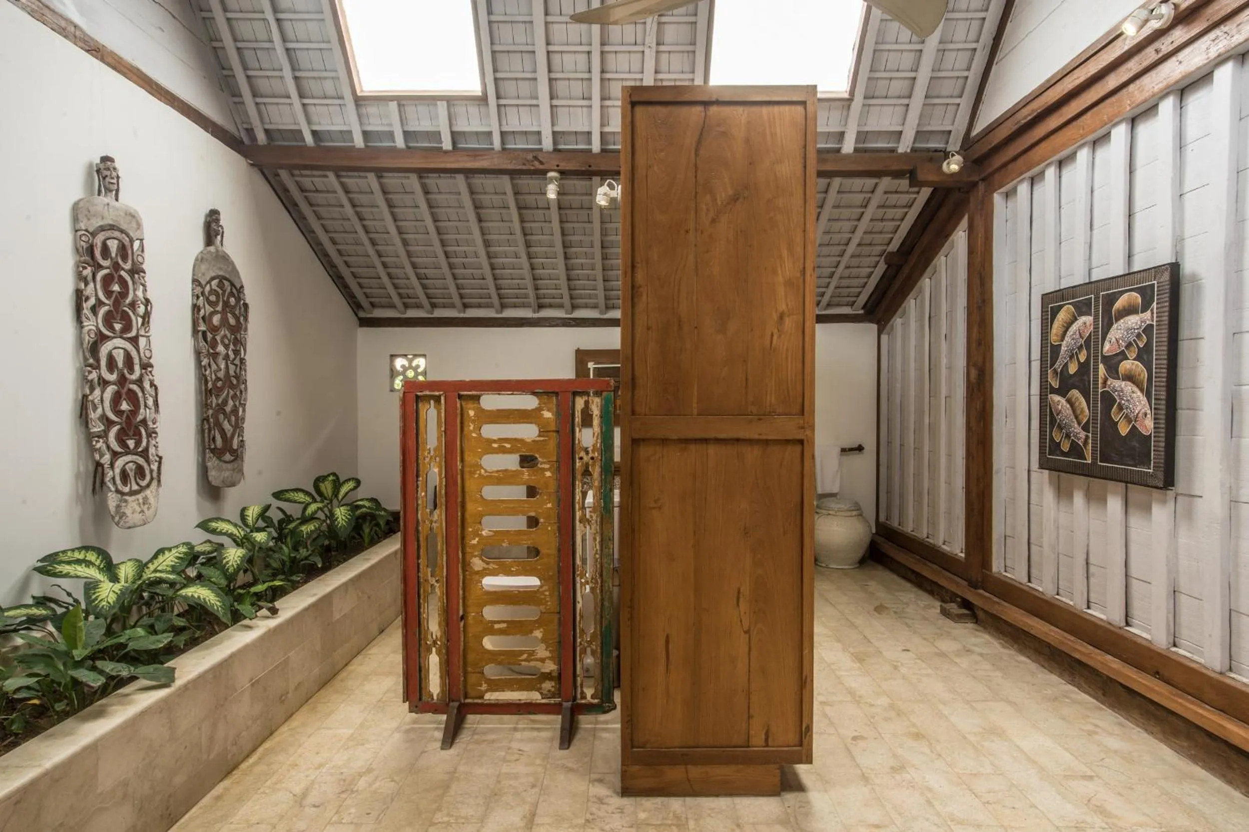 Shower in Wayang Retreat