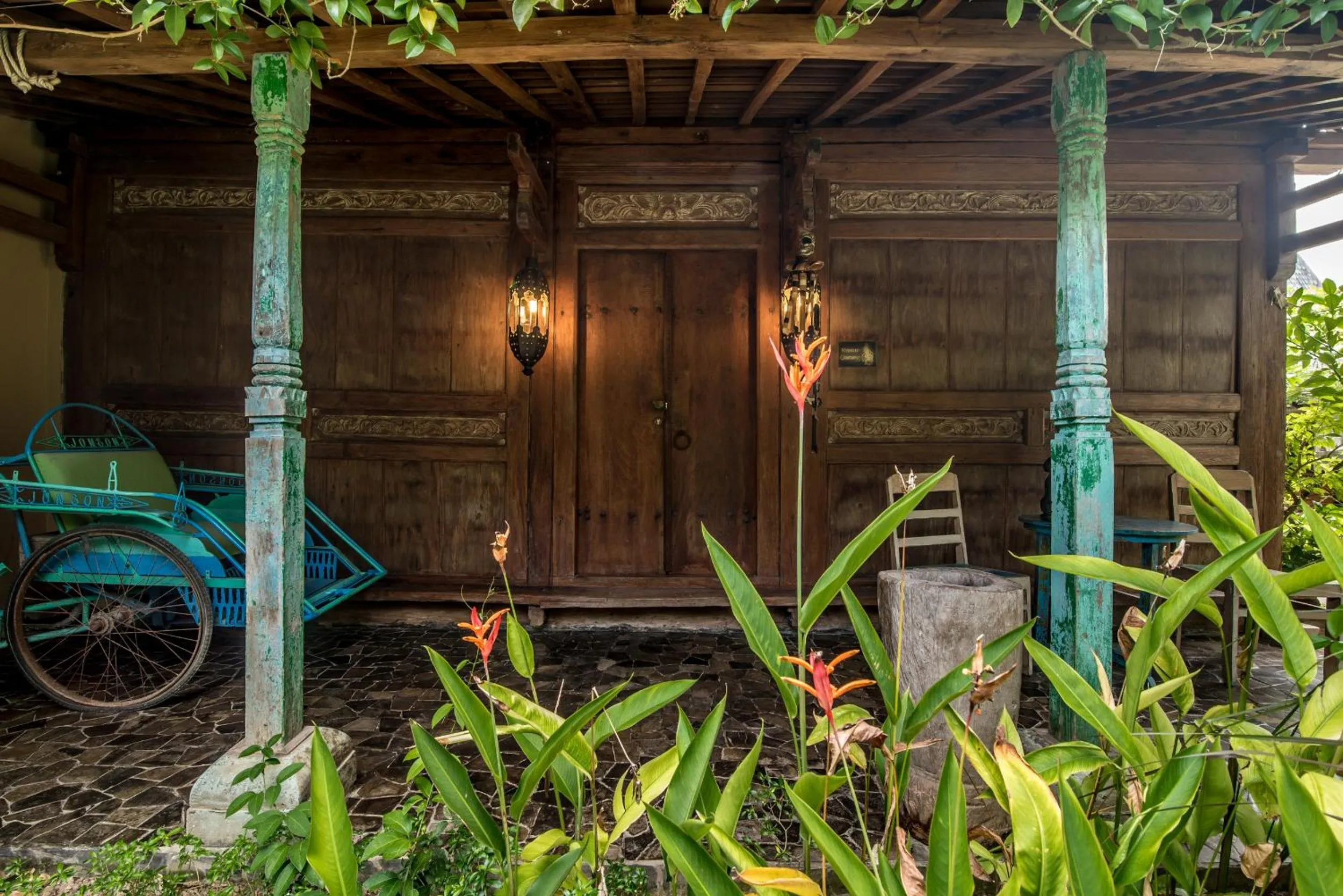 Patio in Wayang Retreat