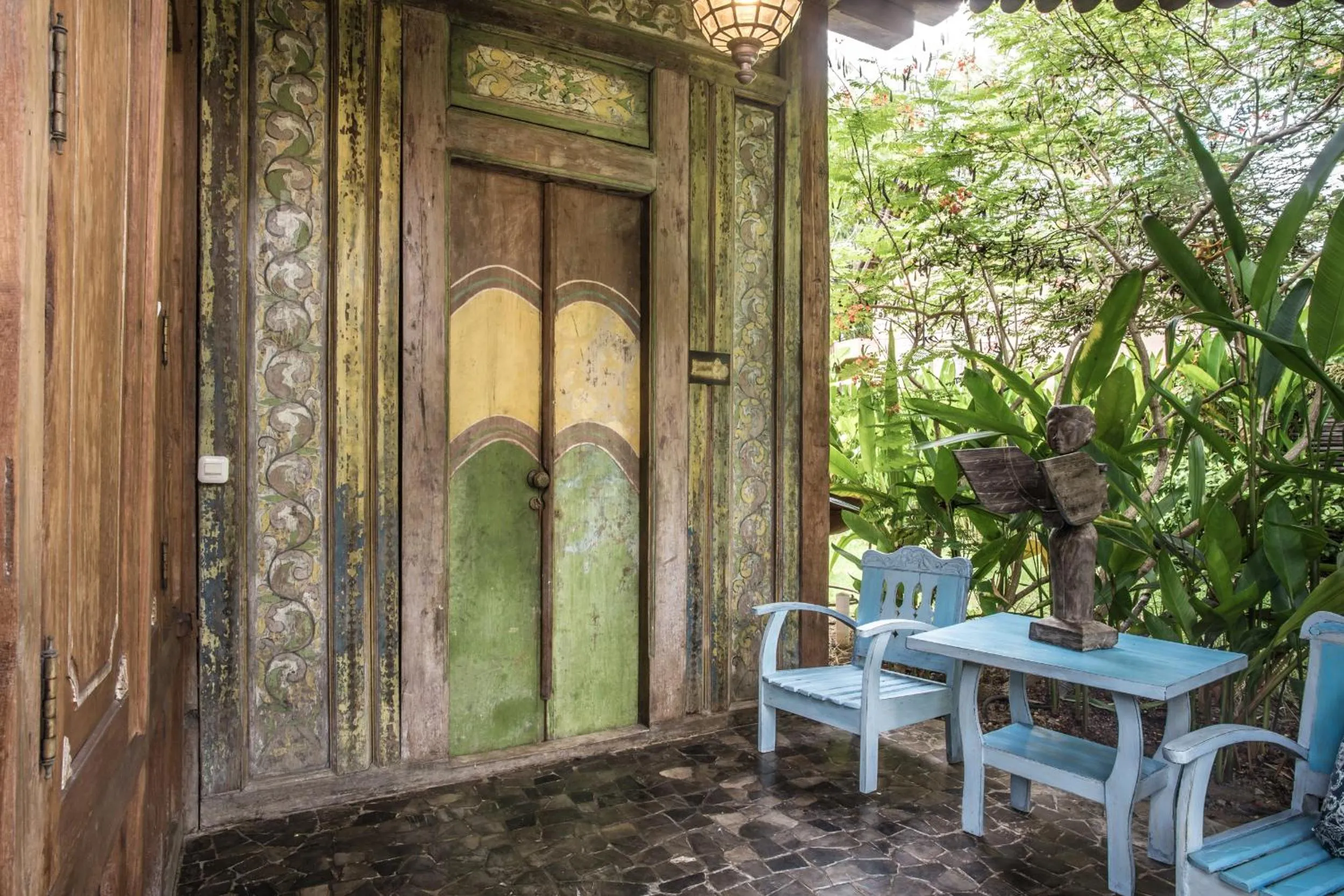 Patio in Wayang Retreat