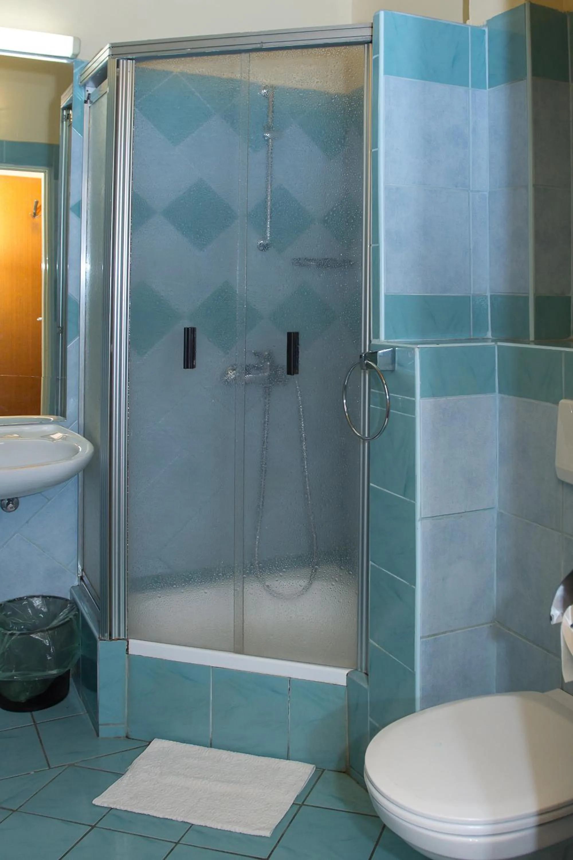 Shower in Hotel Karkonosze
