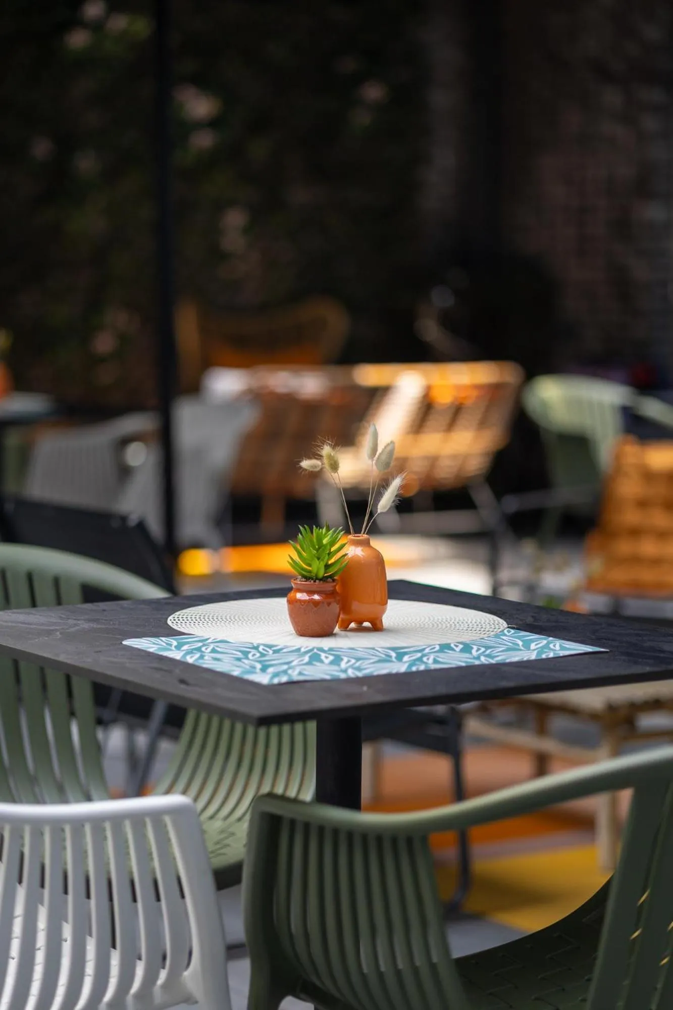 Seating area in Holiday Inn Express Mechelen City Centre by IHG