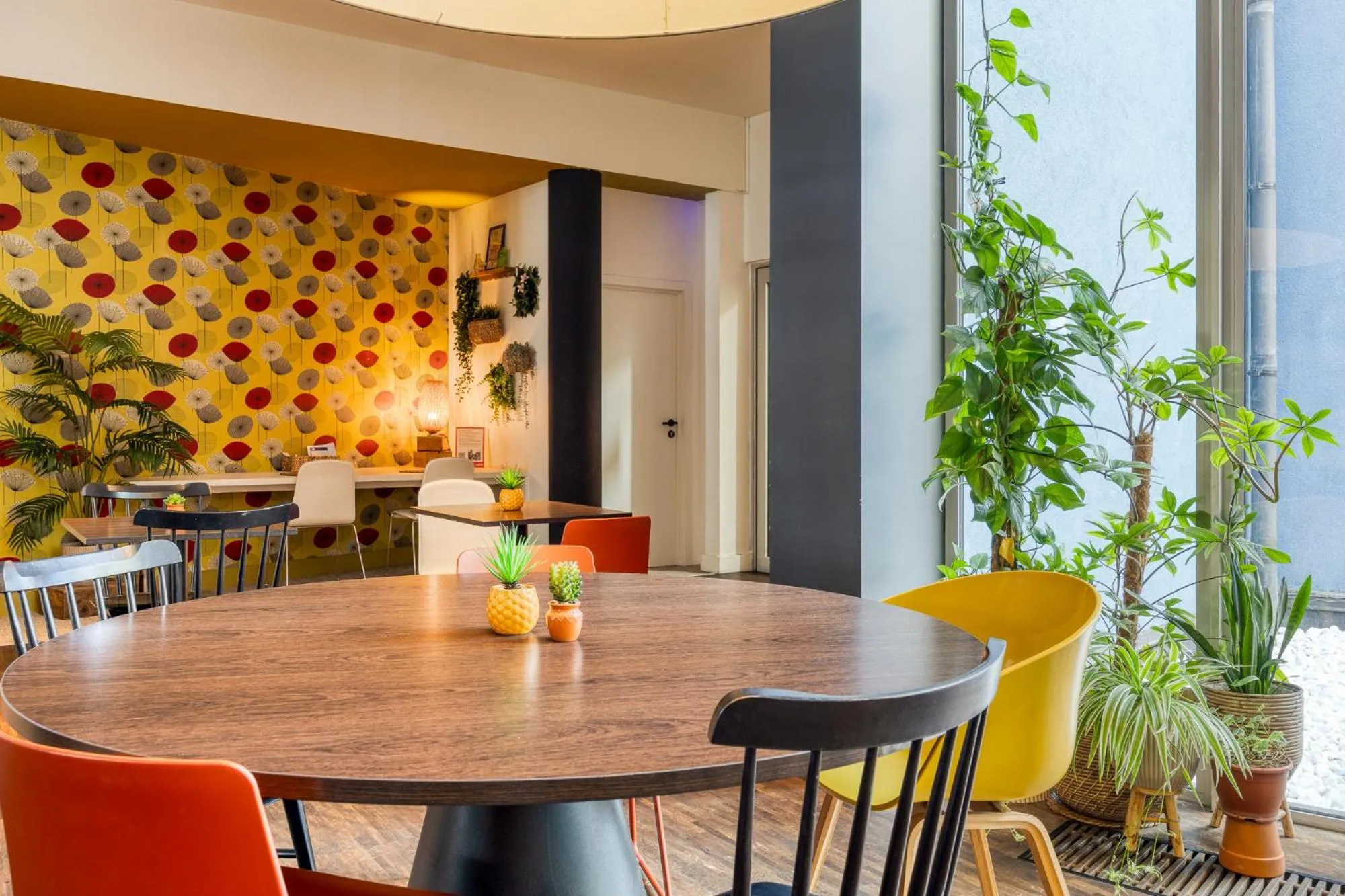 Lobby or reception in Holiday Inn Express Mechelen City Centre by IHG