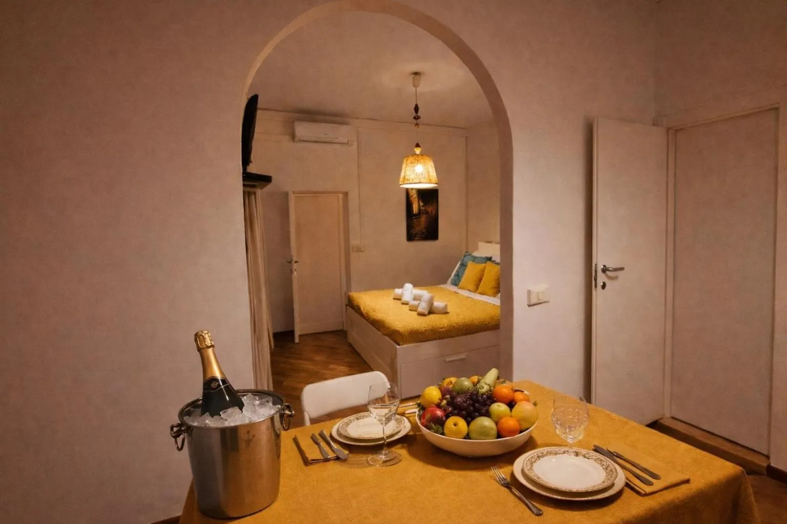 CASA VACANZA COLOSSEO WHOLE HOLIDAY HOME APARTMENT da PAMINO & PRISCILLA
