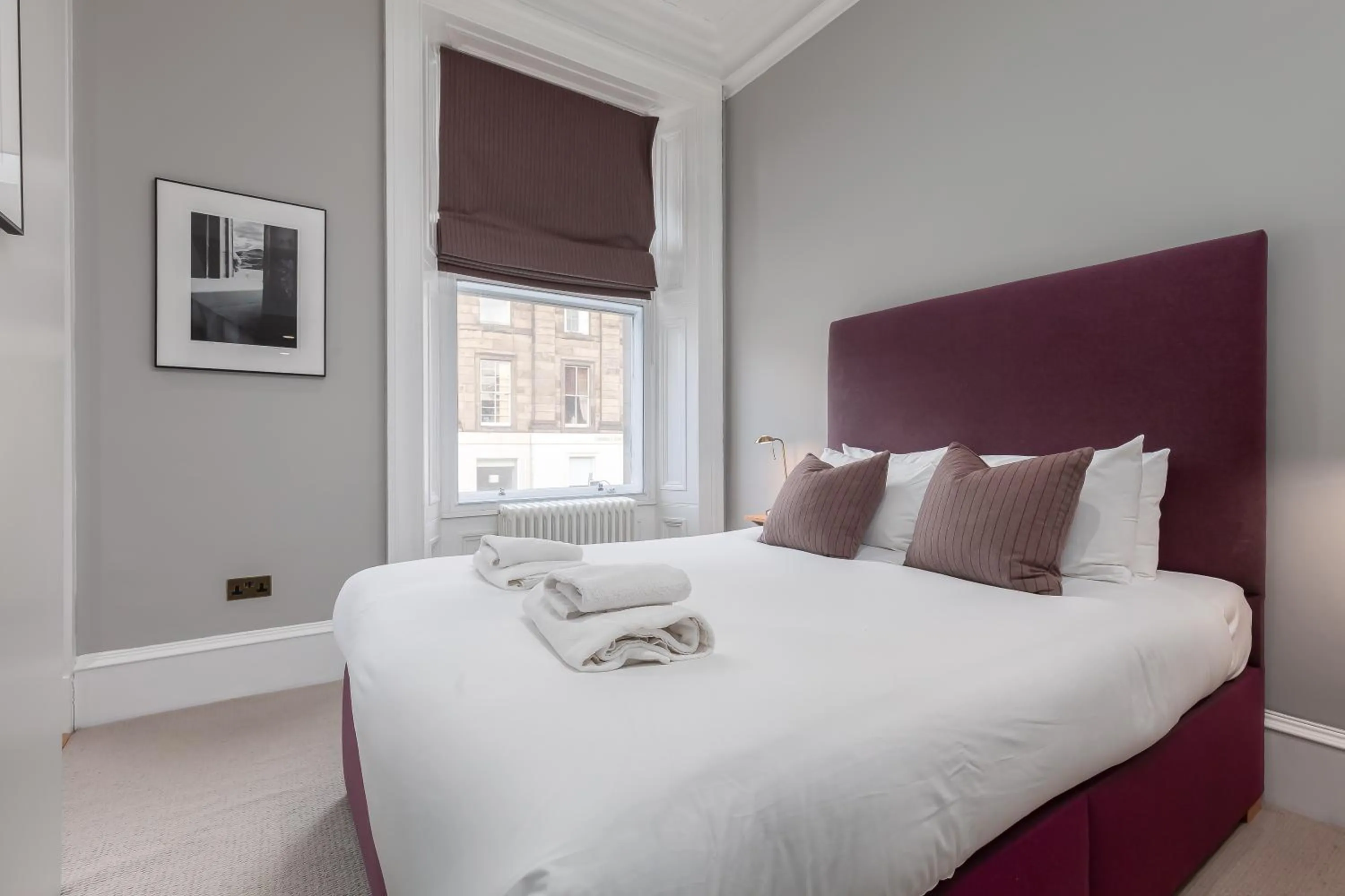 Bedroom, Bed in Destiny Scotland - Distillers House