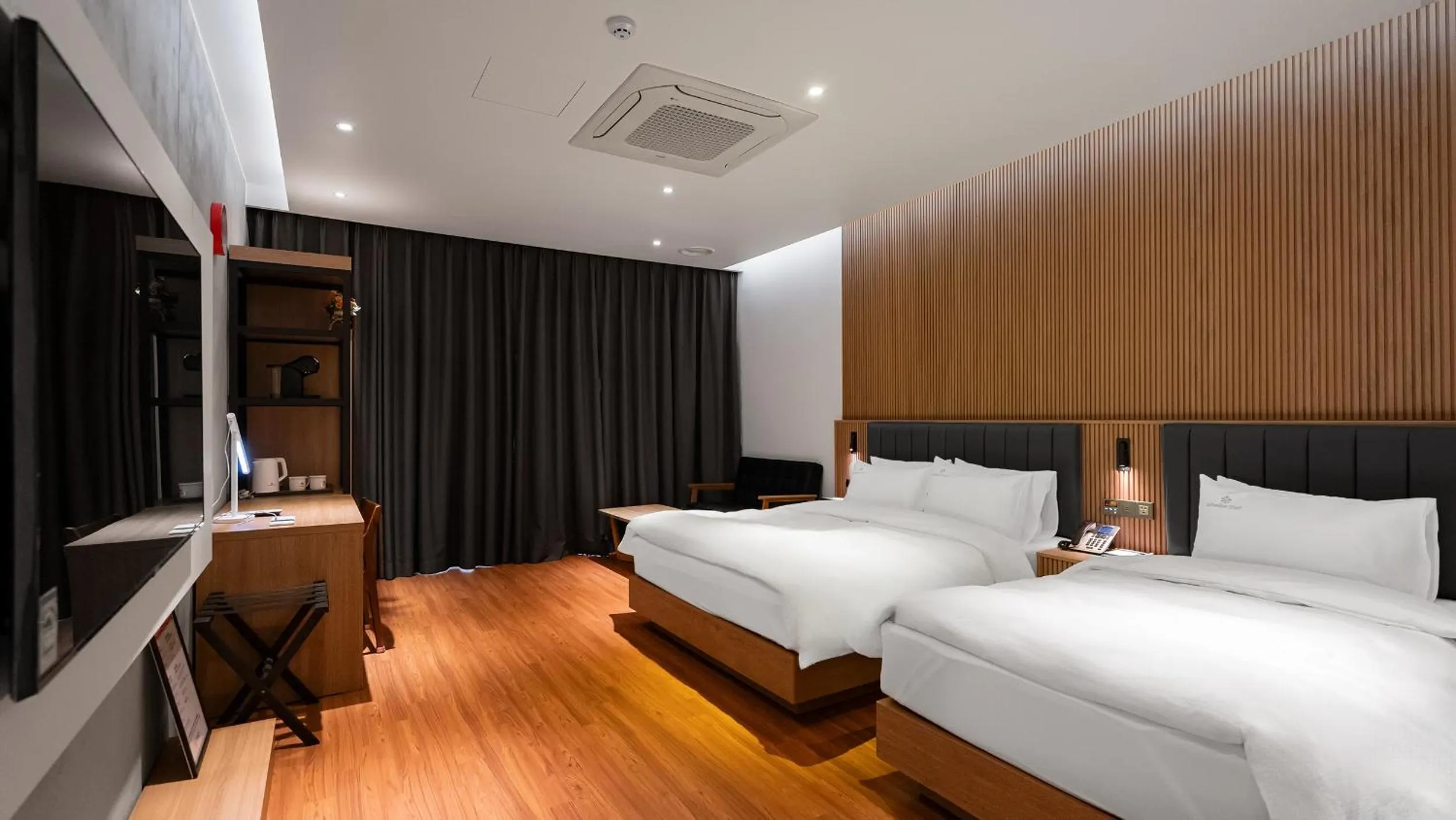 Bed in Hotel T Point