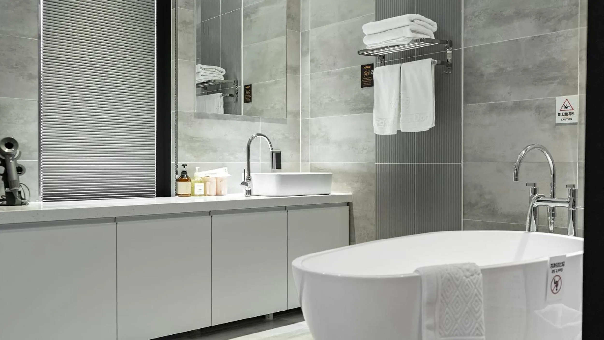 Shower, Bathroom in Hotel T Point