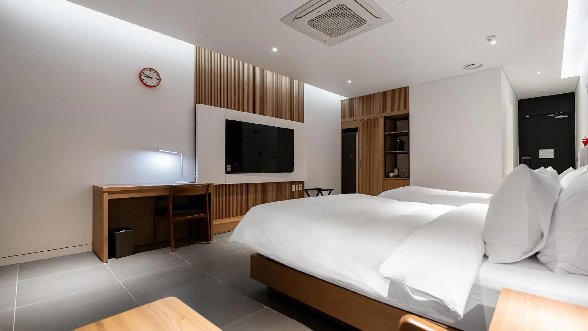 Bed in Hotel T Point