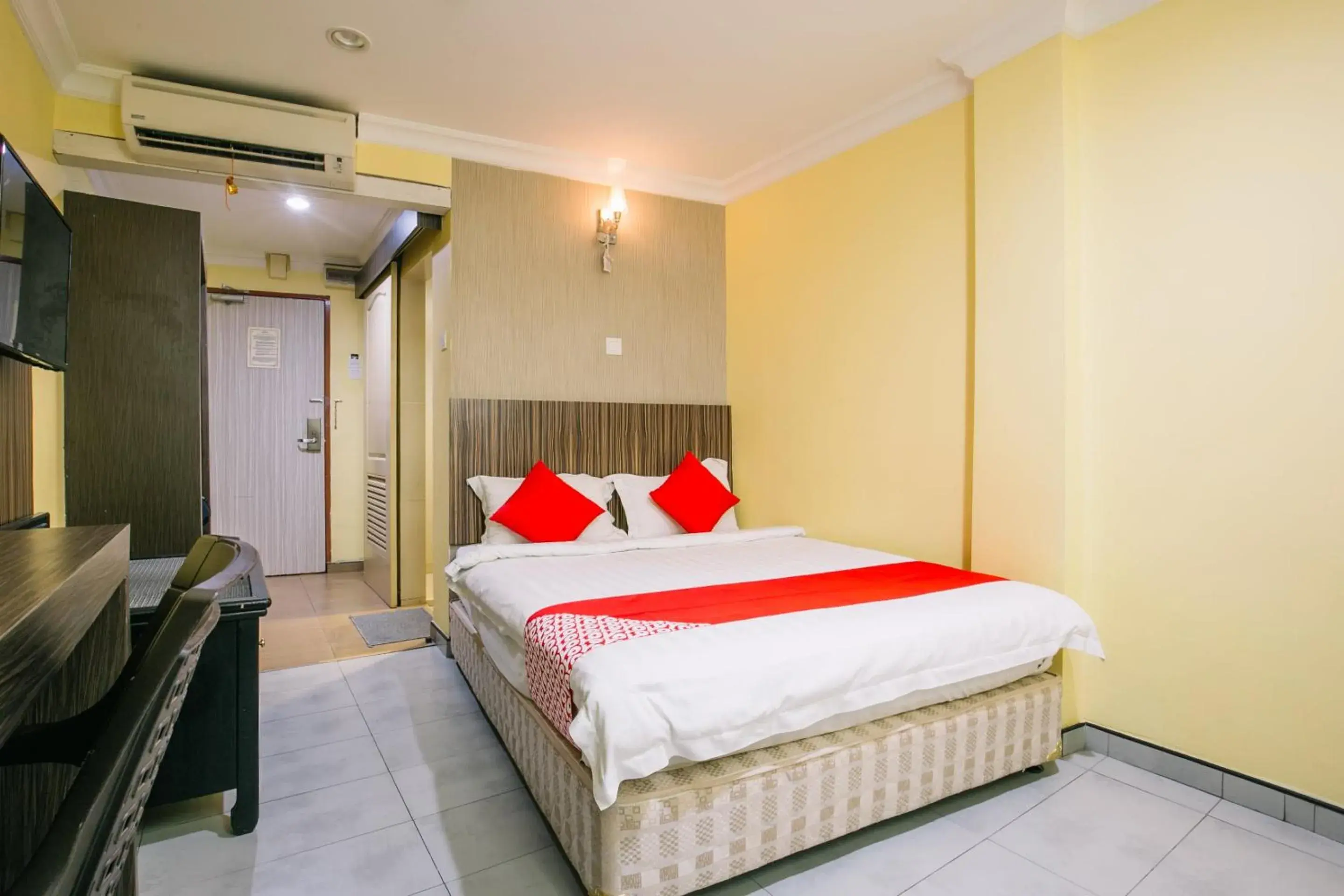 Deluxe Queen Room in Rayyan Soffea Hotel Deluxe Queen Room in Rayyan Soffea Hotel