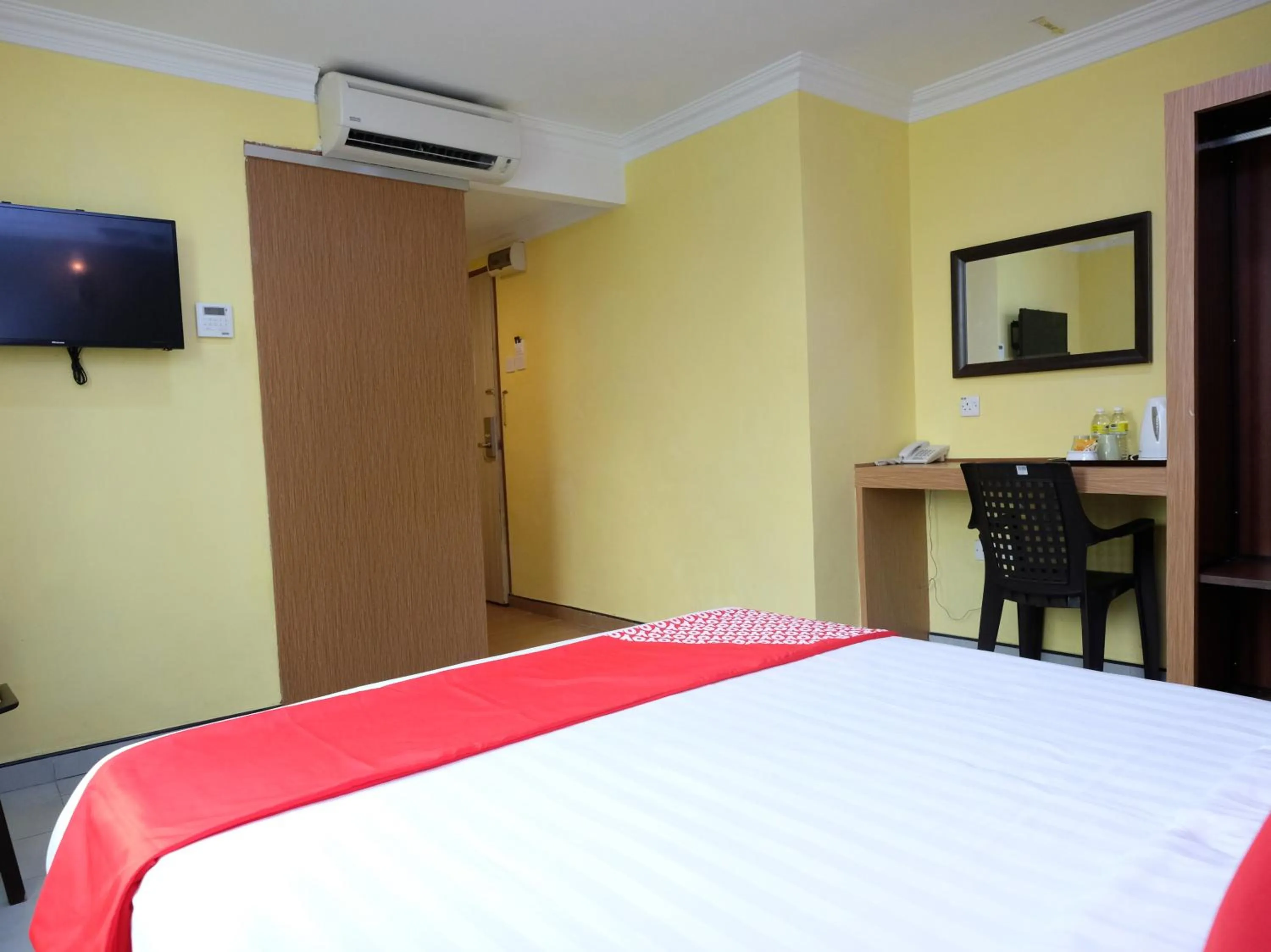 Bedroom in Rayyan Soffea Hotel