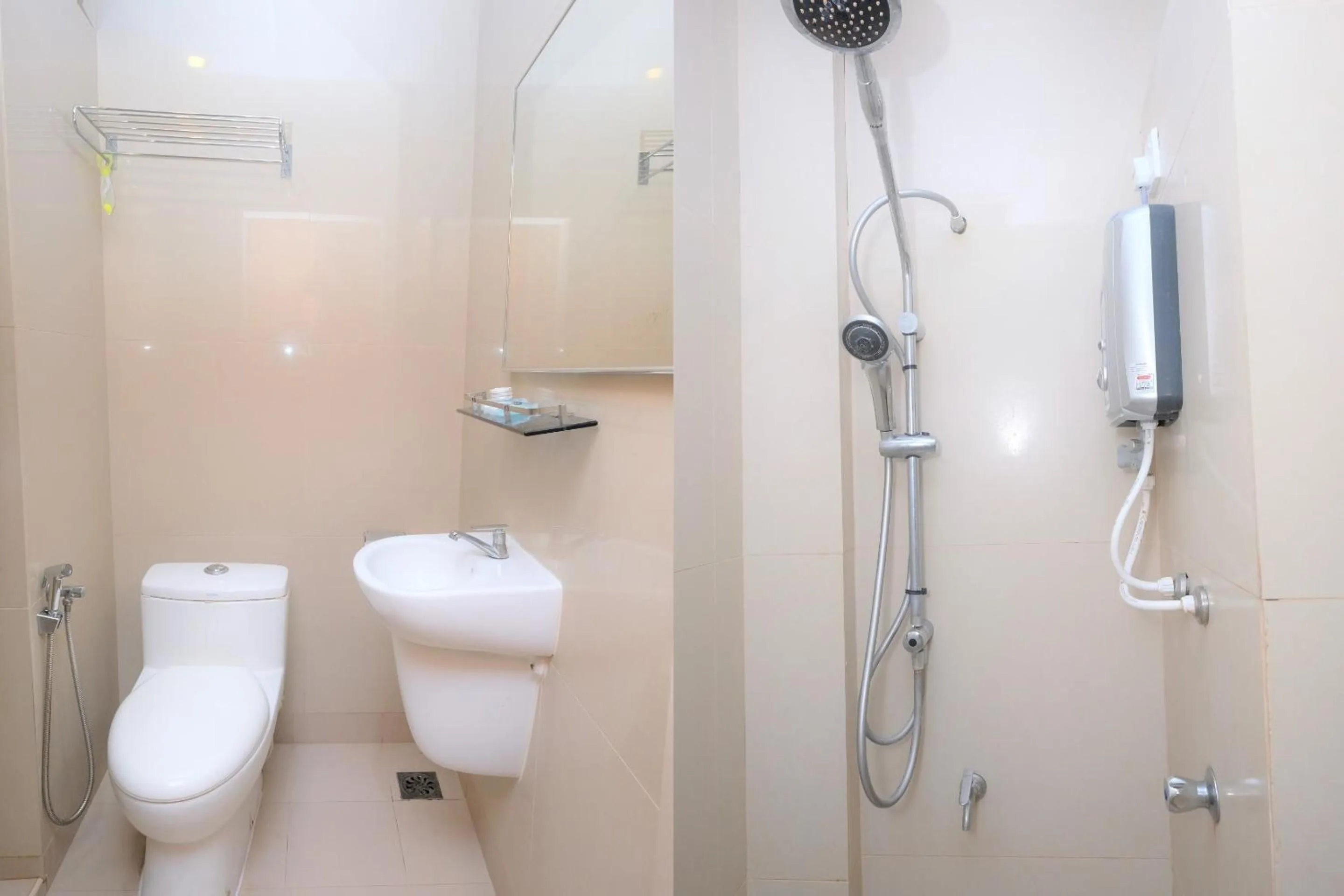 Bathroom in Rayyan Soffea Hotel