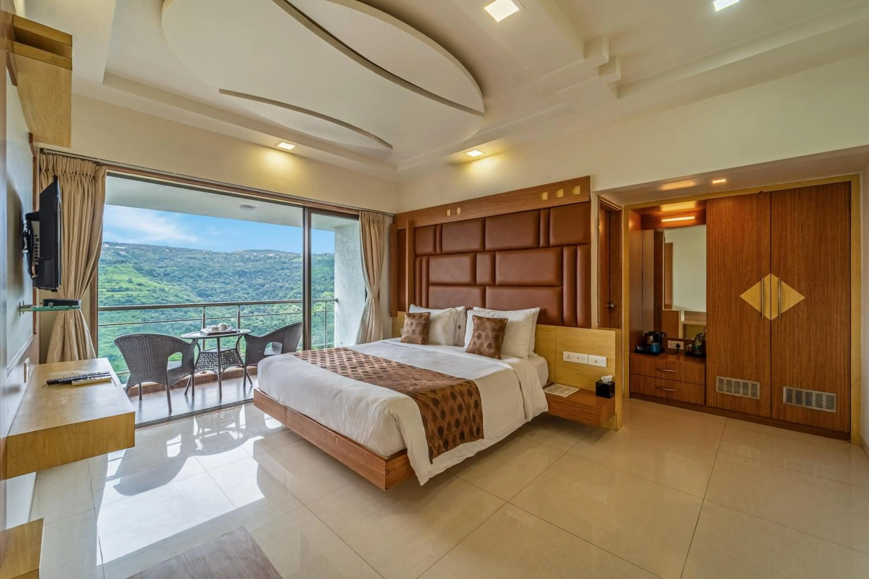 Photo of the whole room, Bed in Sterling Panchgani