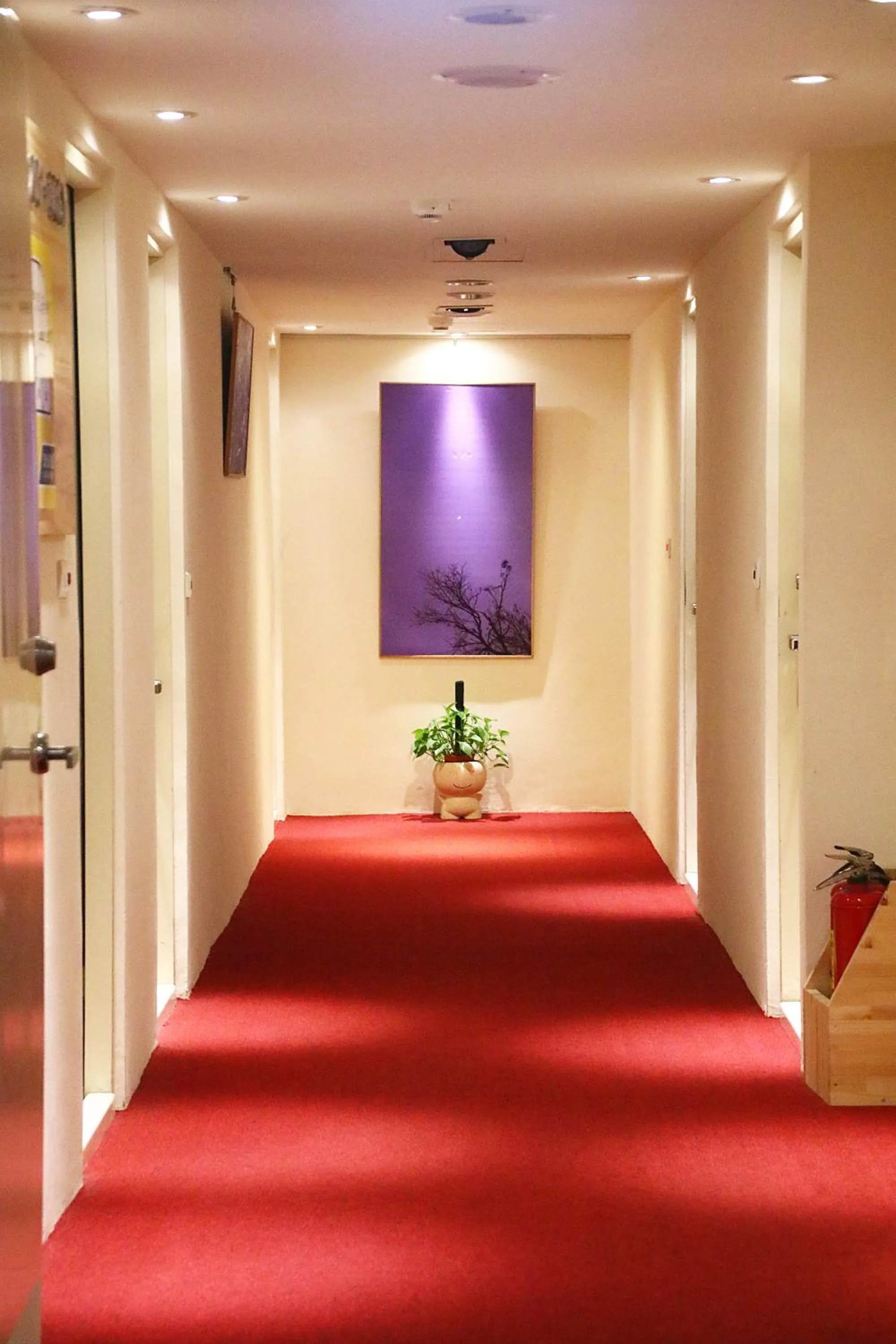 Business facilities in River Hotel