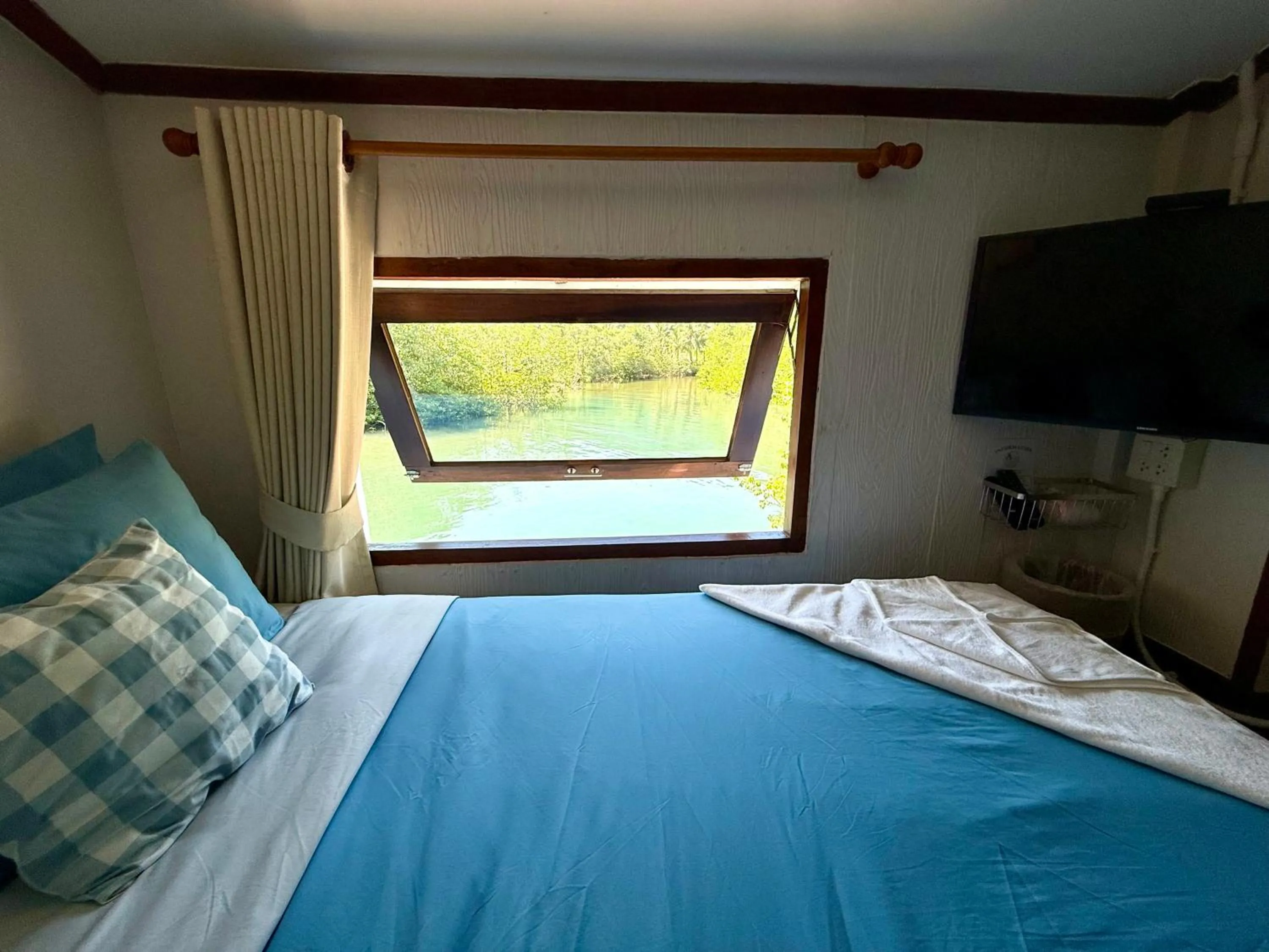 Bed in Baan Chan Lay Koh Chang