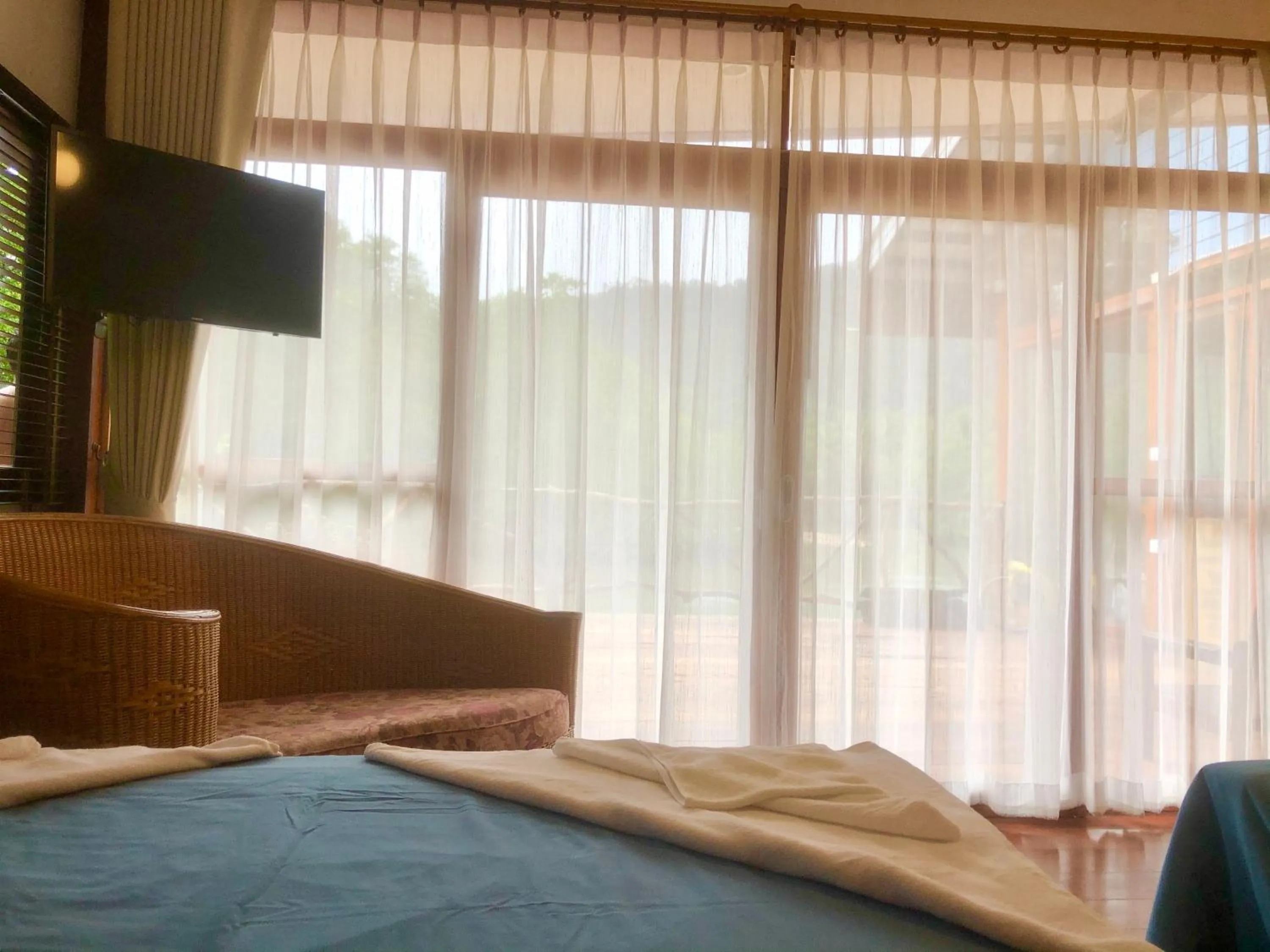 Photo of the whole room, Bed in Baan Chan Lay Koh Chang