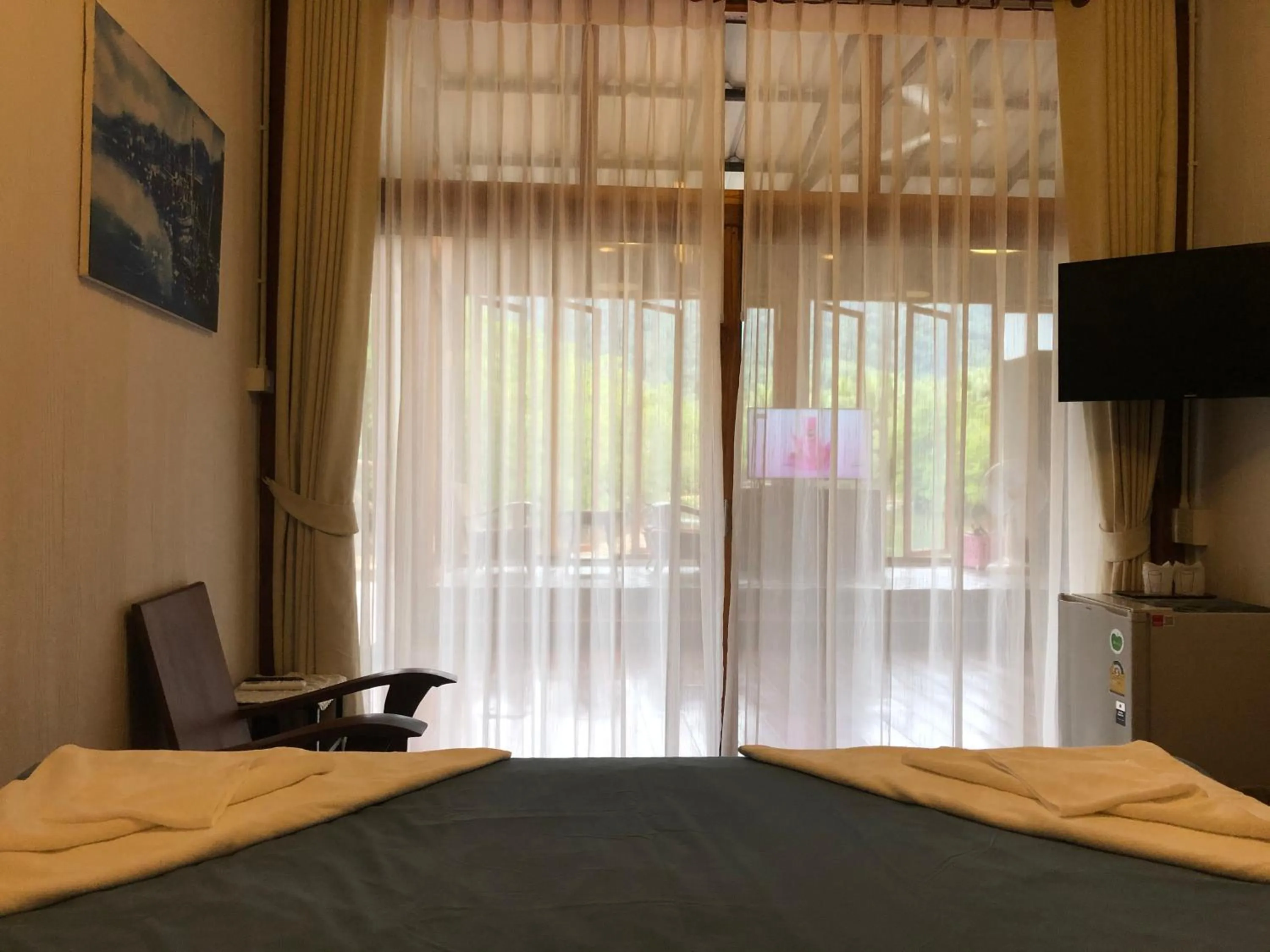 Photo of the whole room, Bed in Baan Chan Lay Koh Chang