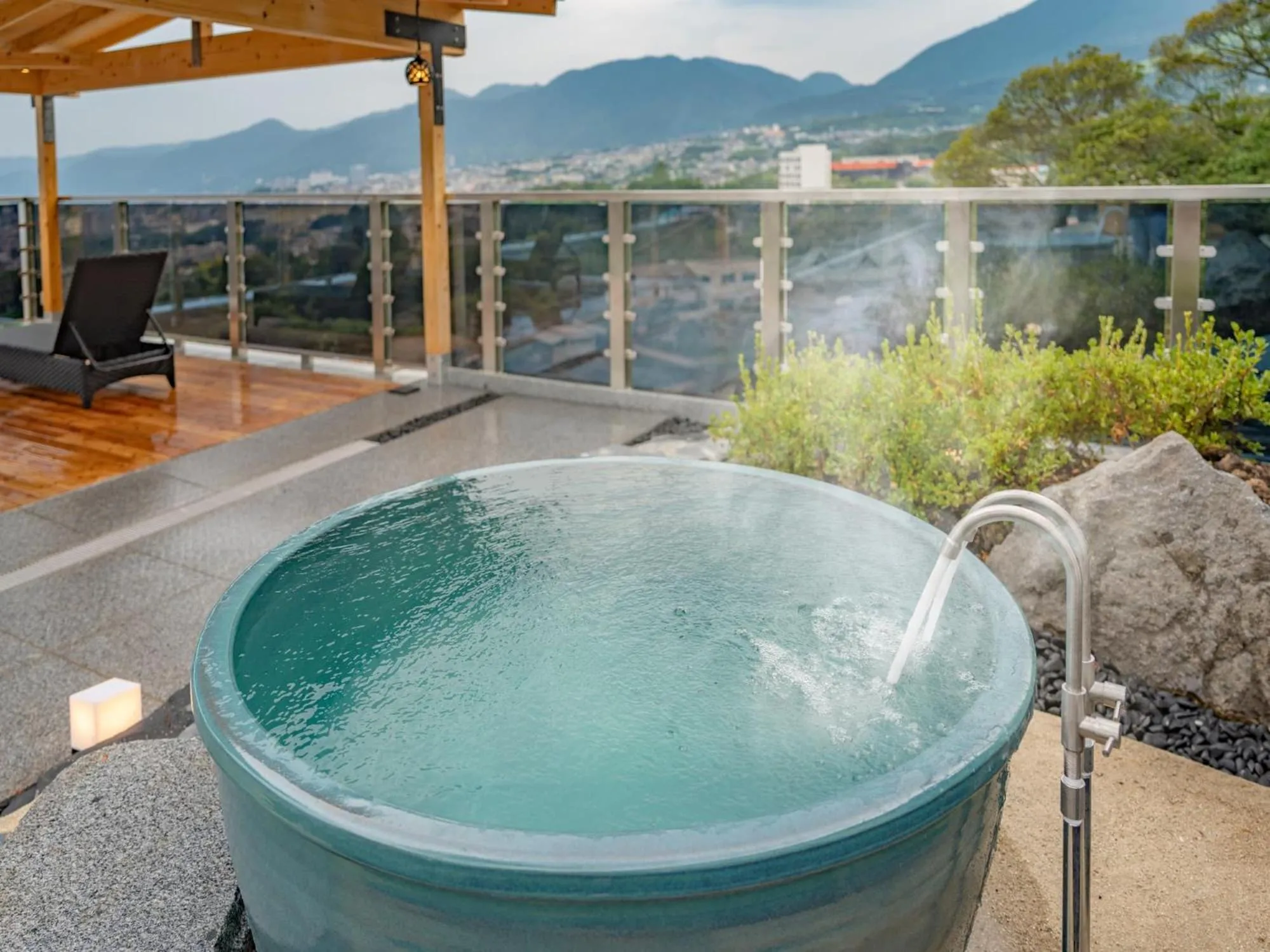 Hot Spring Bath in Kannawaen