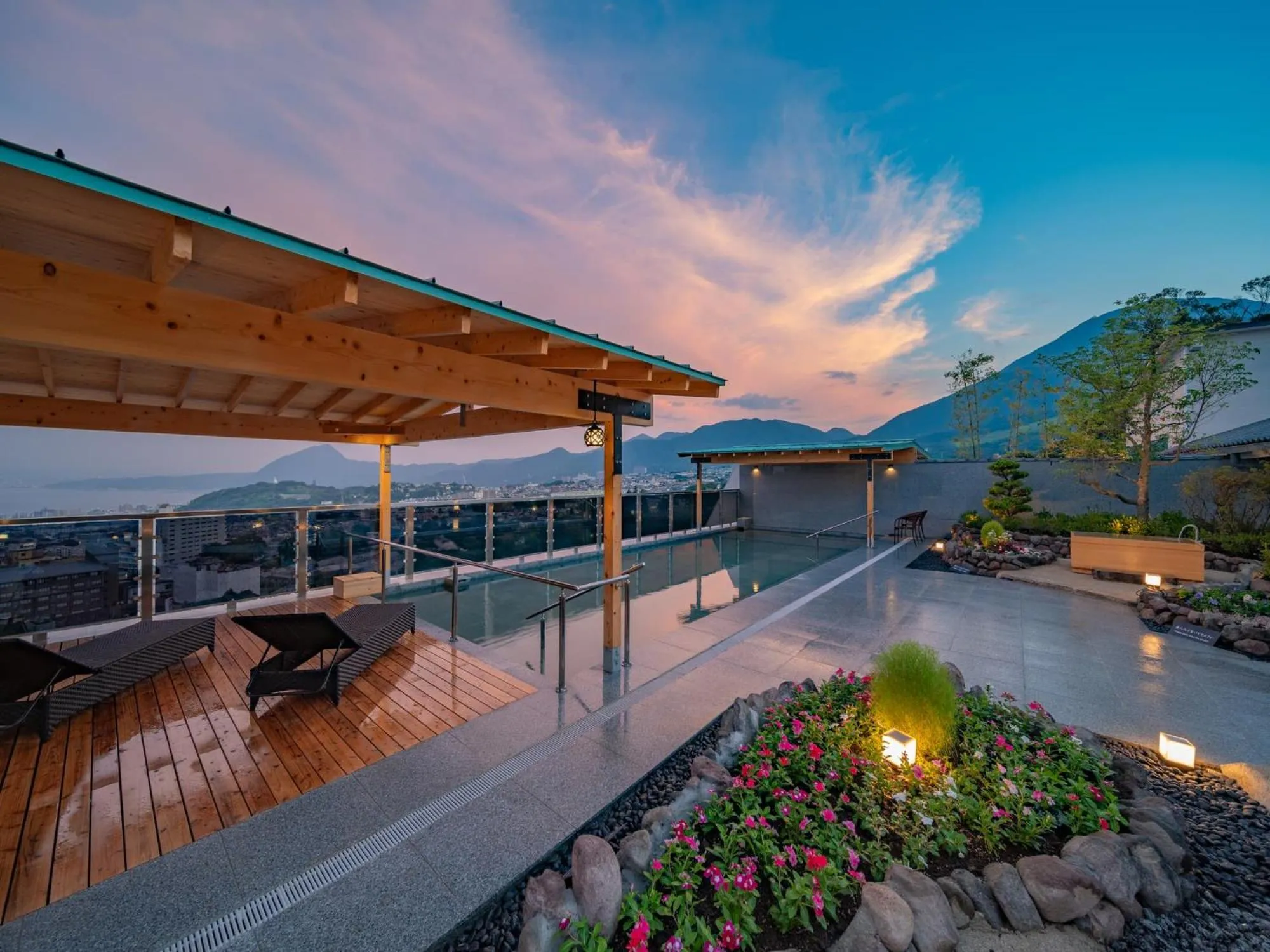 Hot Spring Bath in Kannawaen