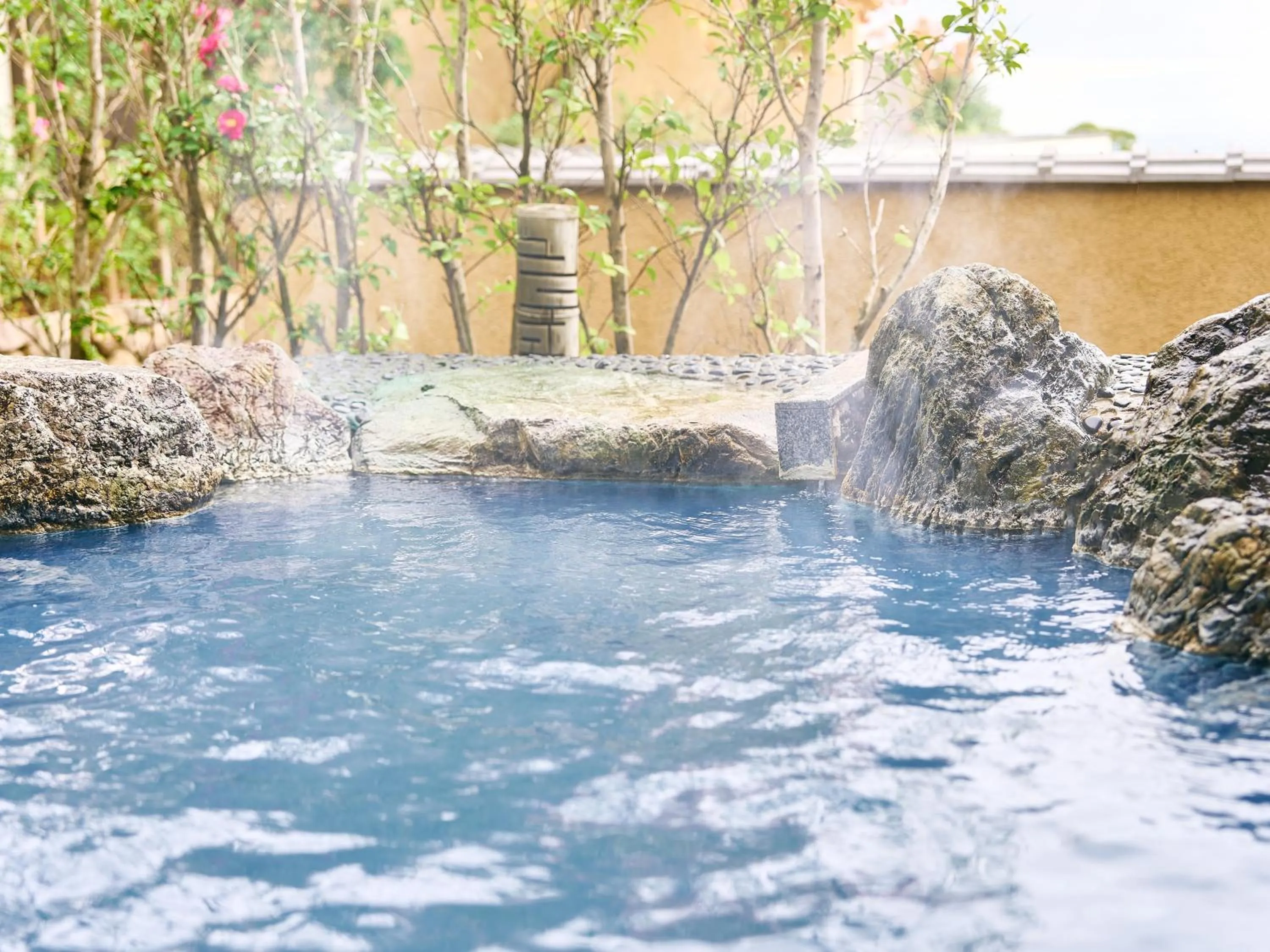 Hot Spring Bath in Kannawaen