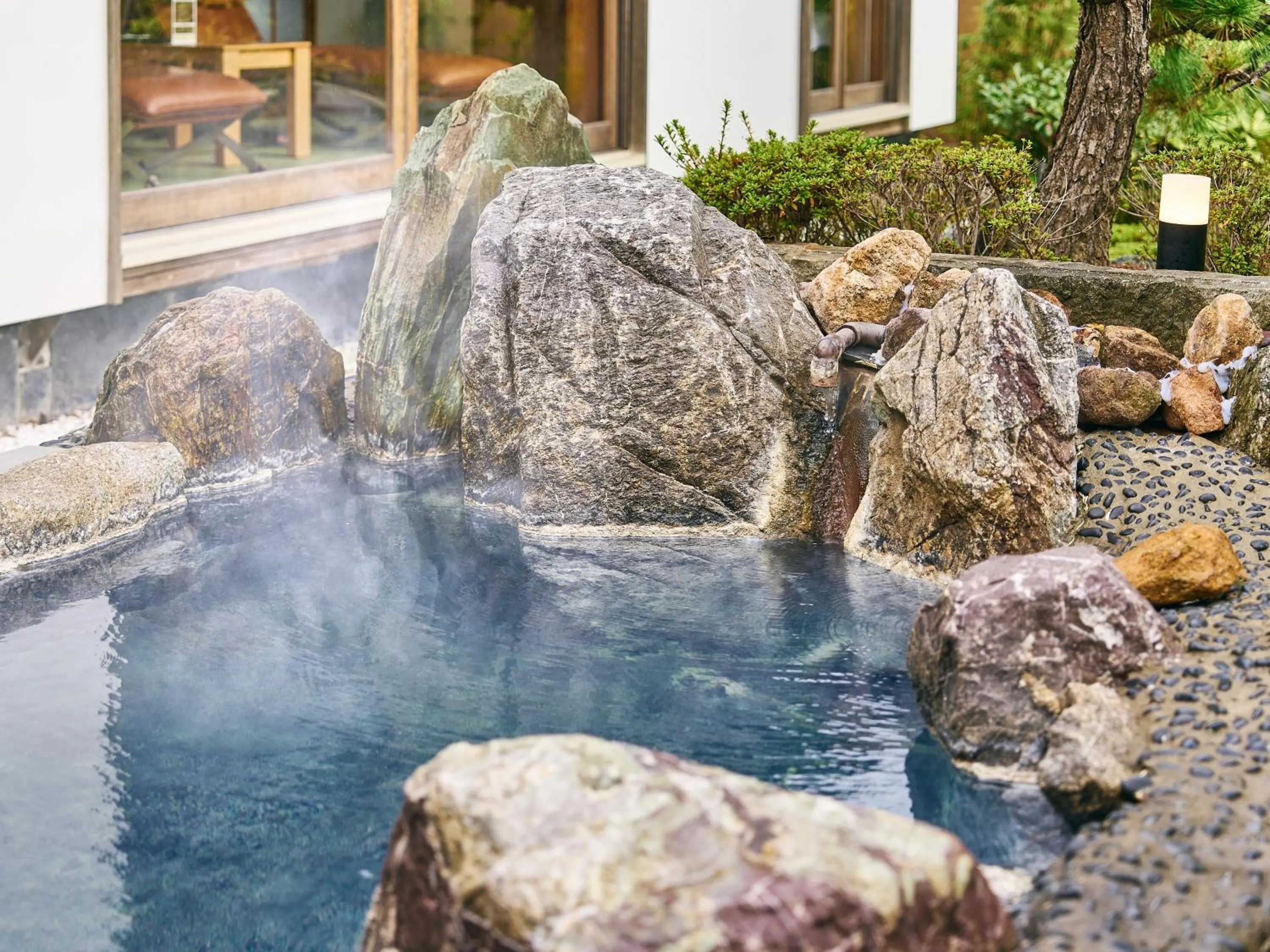 Hot Spring Bath in Kannawaen