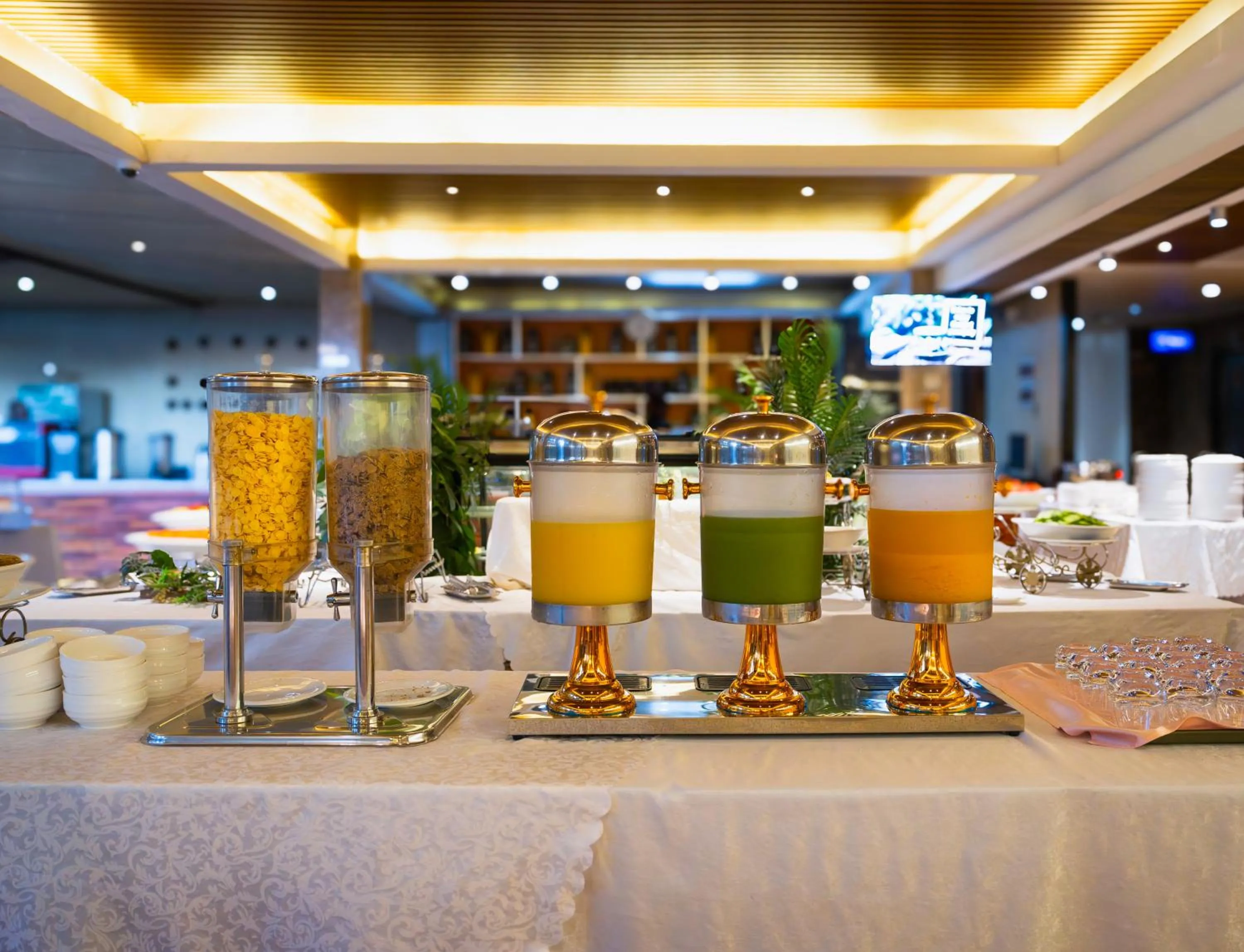 Buffet breakfast in Swiss Lenana Mount Hotel