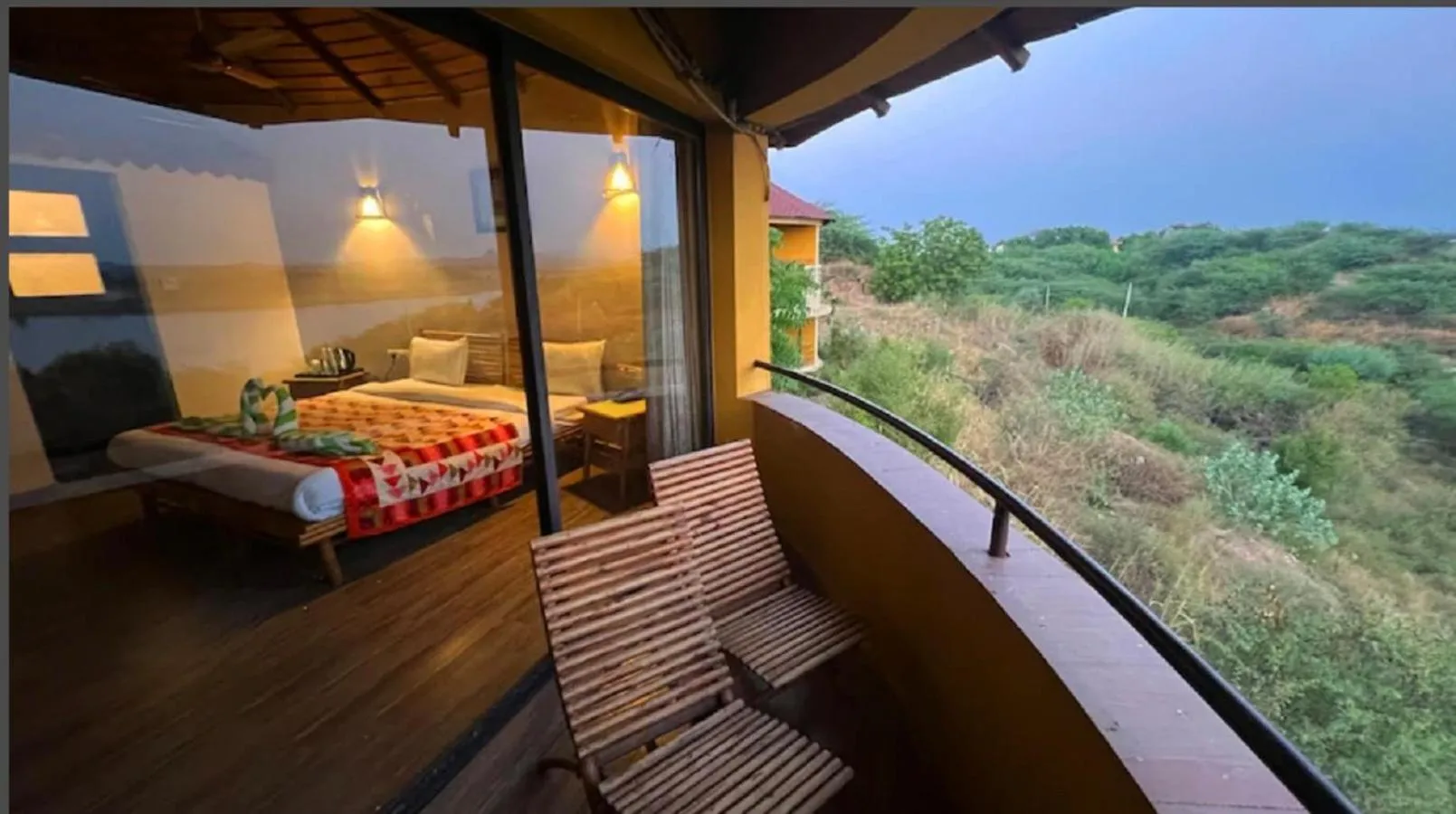 Balcony/Terrace, Bed in La Kamp Resort