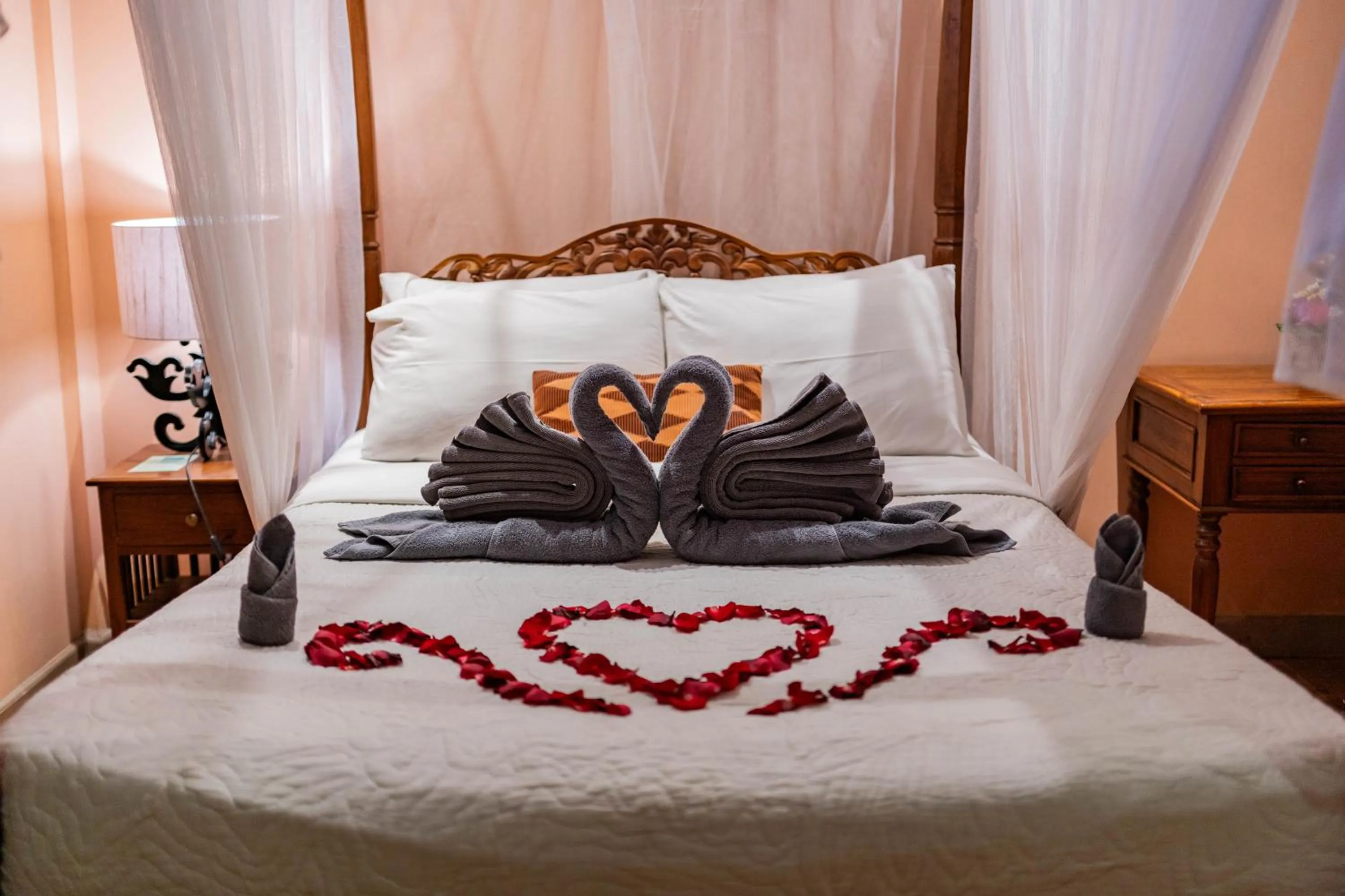 Bedroom, Bed in Honeymoon Guesthouse