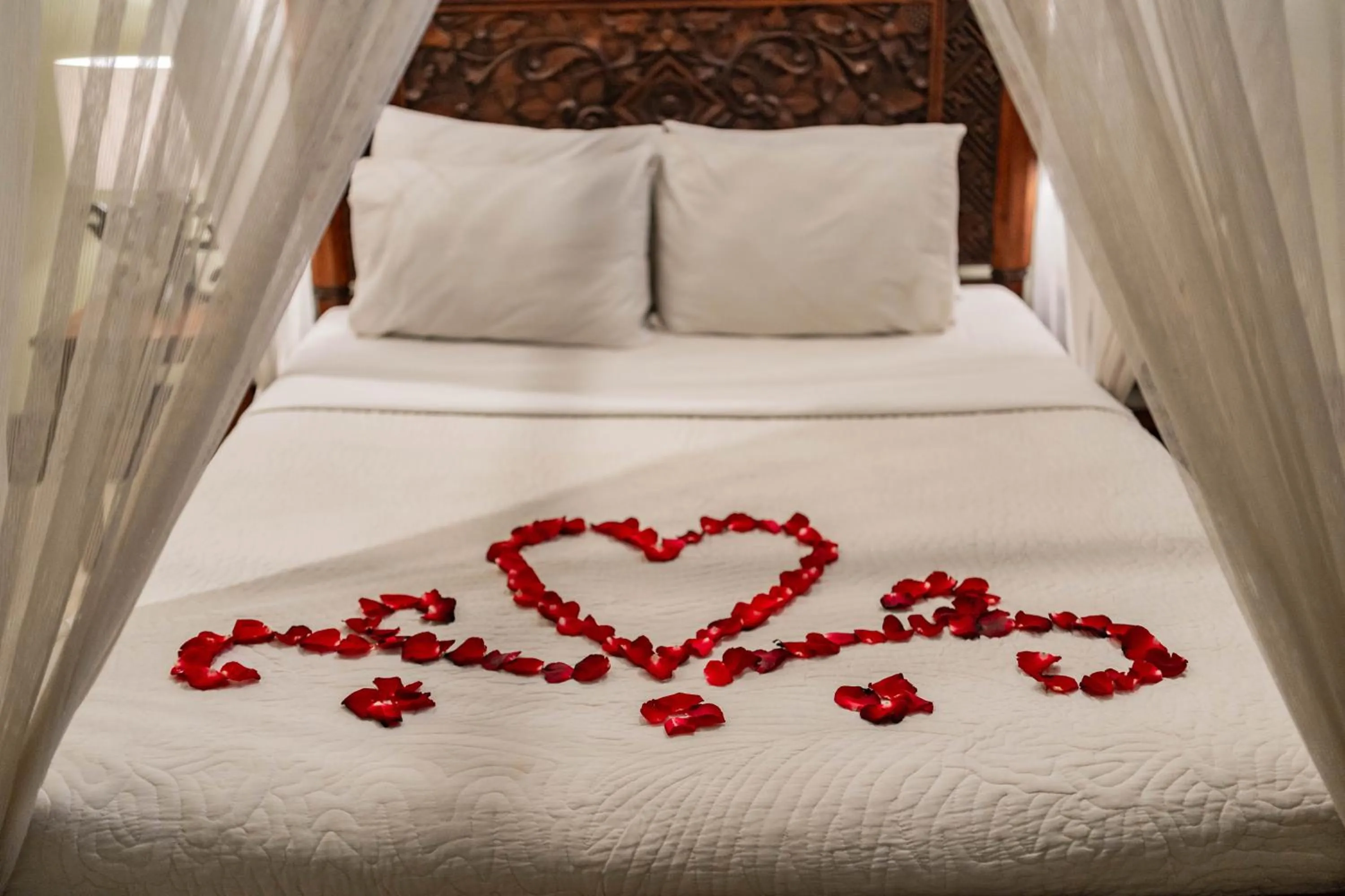 Bed in Honeymoon Guesthouse